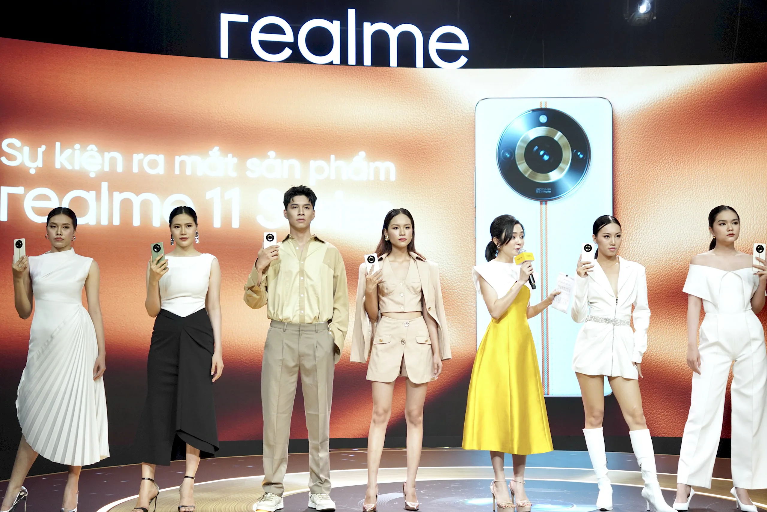realme 11 series chính thức ra mắt tại Việt Nam với giá từ 7,390,000 VND