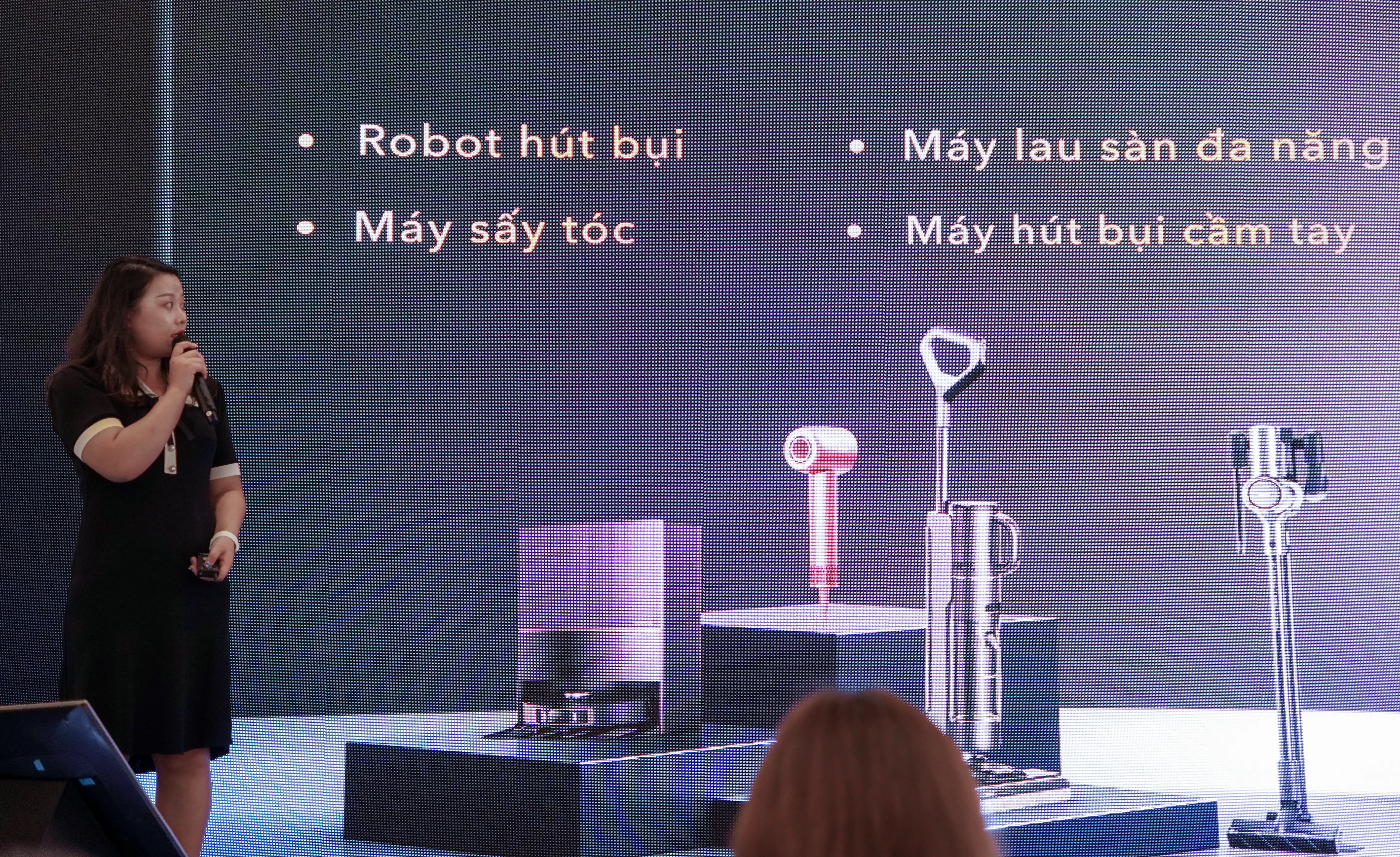 Ra mắt Robot hút bụi thông minh DreameBot L20 Ultra và Máy hút bụi lau sàn Dreame H12 Dual tại Việt Nam
