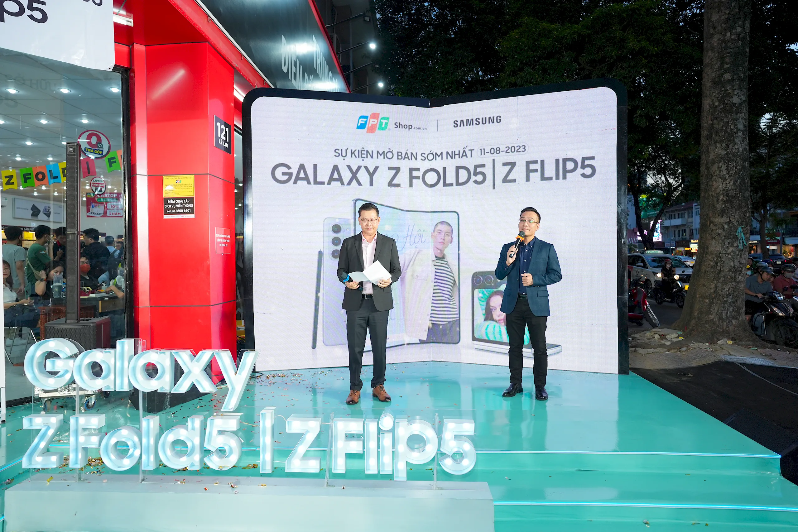FPT Shop chính thức mở bán bộ đôi siêu phẩm Galaxy Z thế hệ 5 series