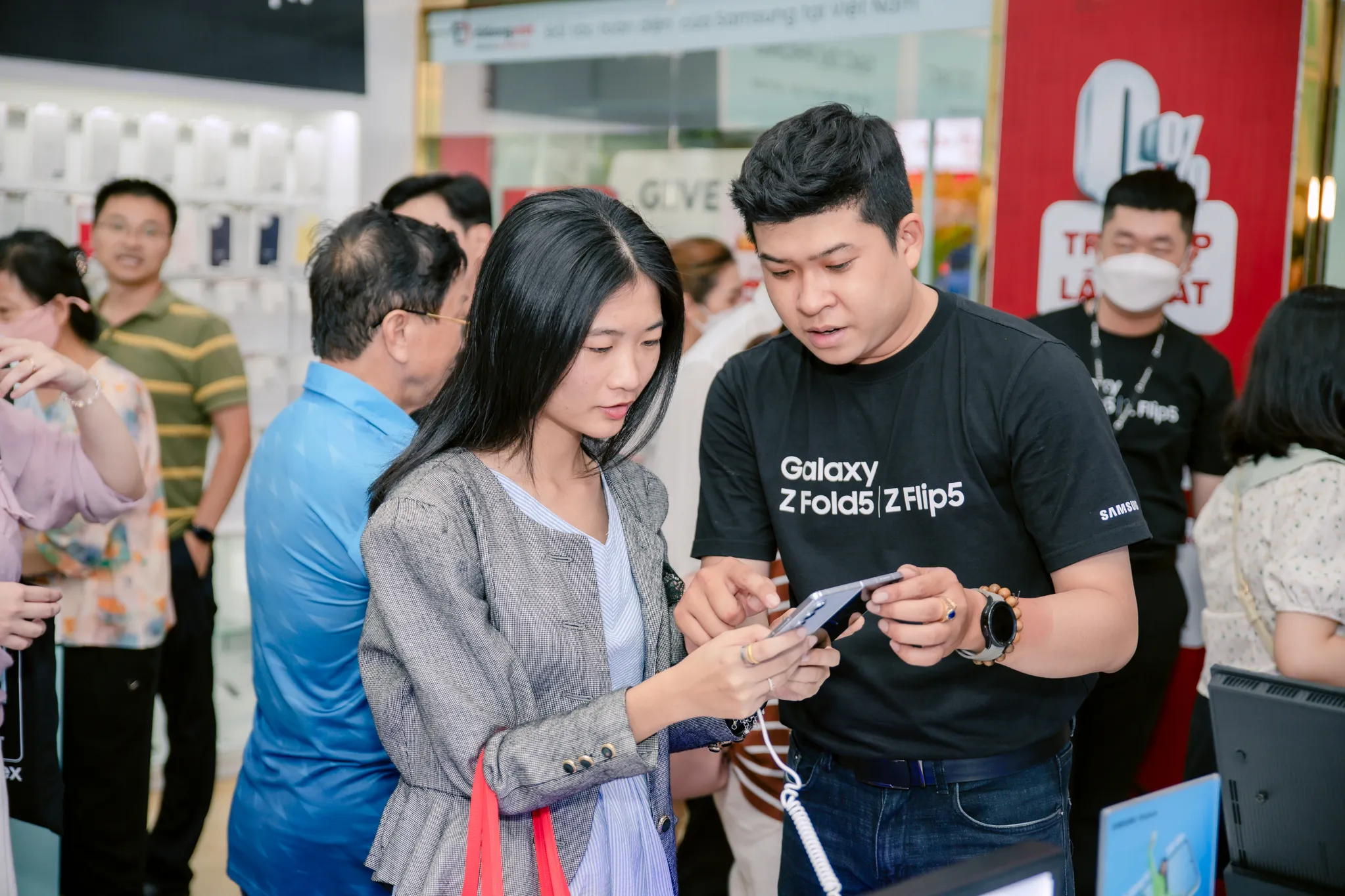 Di Động Việt tổ chức Tech Offline: Cùng khám phá Galaxy Z mới tại không gian mới