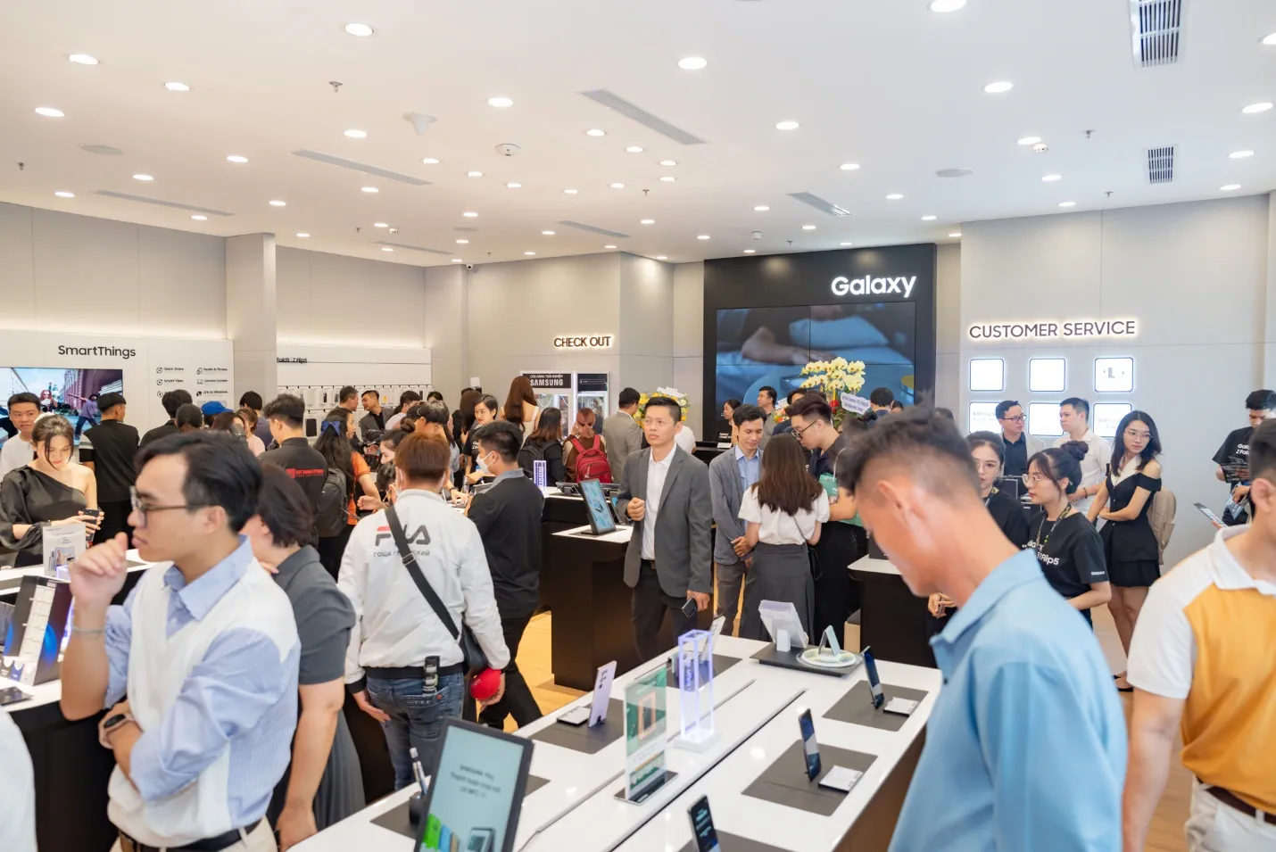 Rộn ràng dịp cuối năm với sự kiện khai trương Cửa Hàng Trải Nghiệm Samsung lớn nhất cả nước
