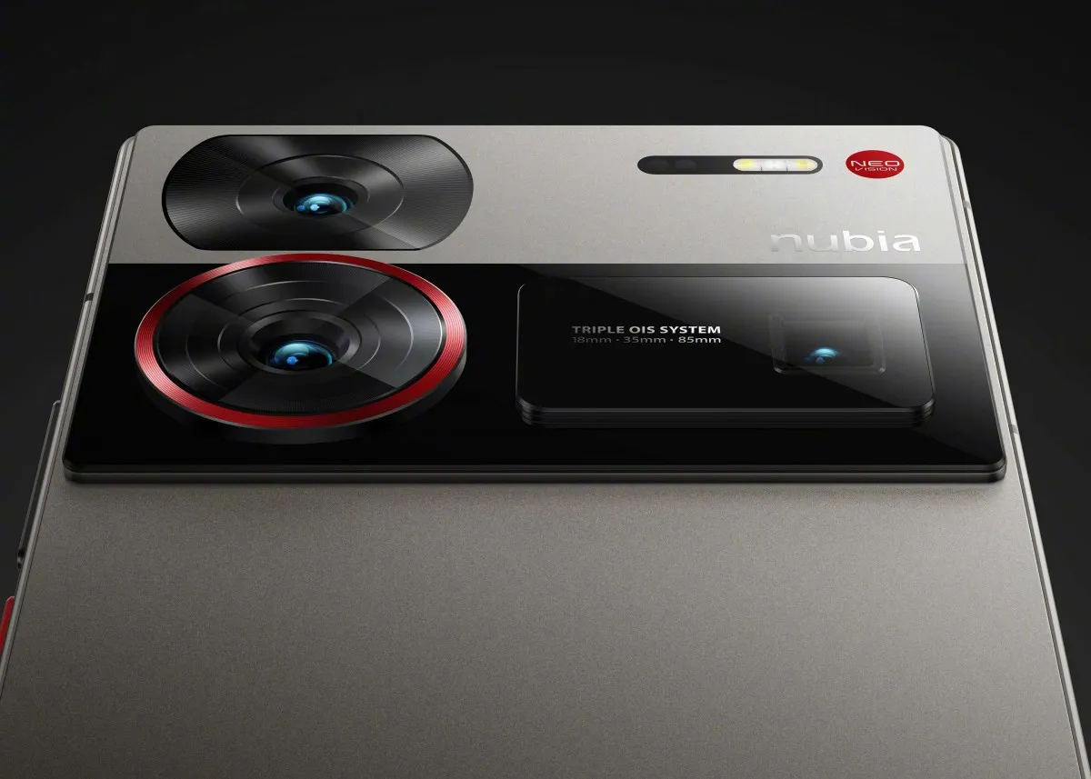 nubia Z60 Ultra ra mắt với ba camera 18mm, 35mm và 85mm cùng chip Snapdragon 8 Gen 3