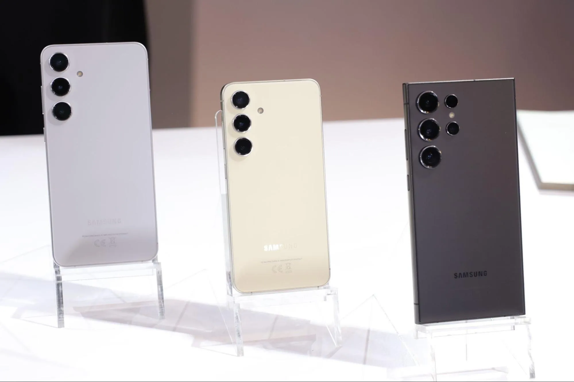 Minh Tuấn Mobile mở đặt trước "AI Phone" Galaxy S24 Series, ưu đãi lên tới 13 triệu đồng