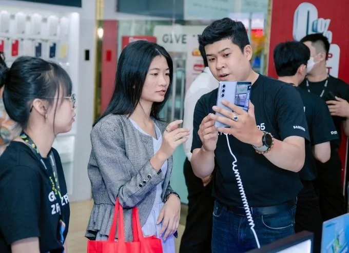 Cận Tết Nguyên Đán 2024, điện thoại Samsung giảm giá sốc đến 14 triệu đồng