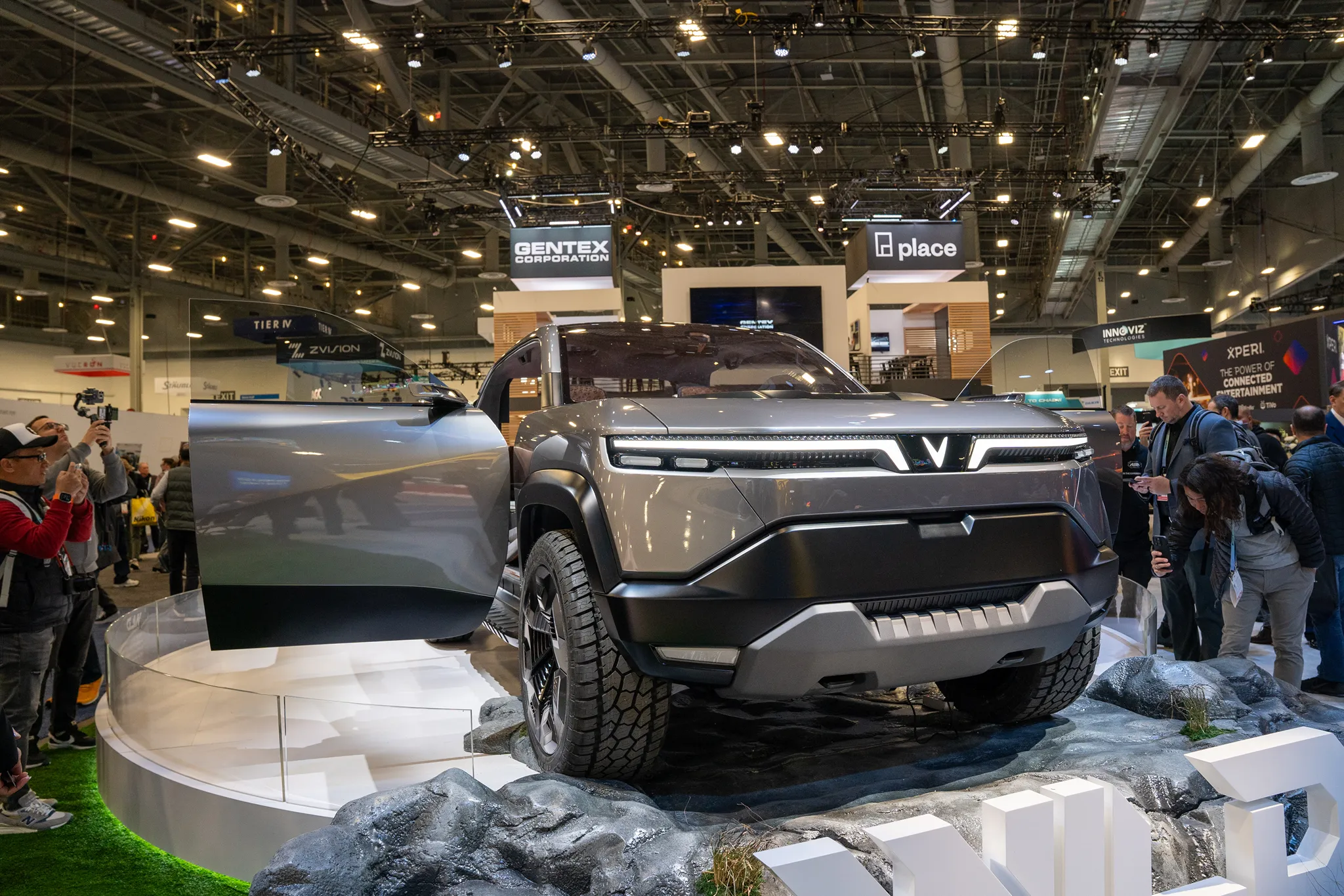 VinFast VF Wild ra mắt: Concept xe bán tải điện cỡ trung đầu tiên của Việt Nam
