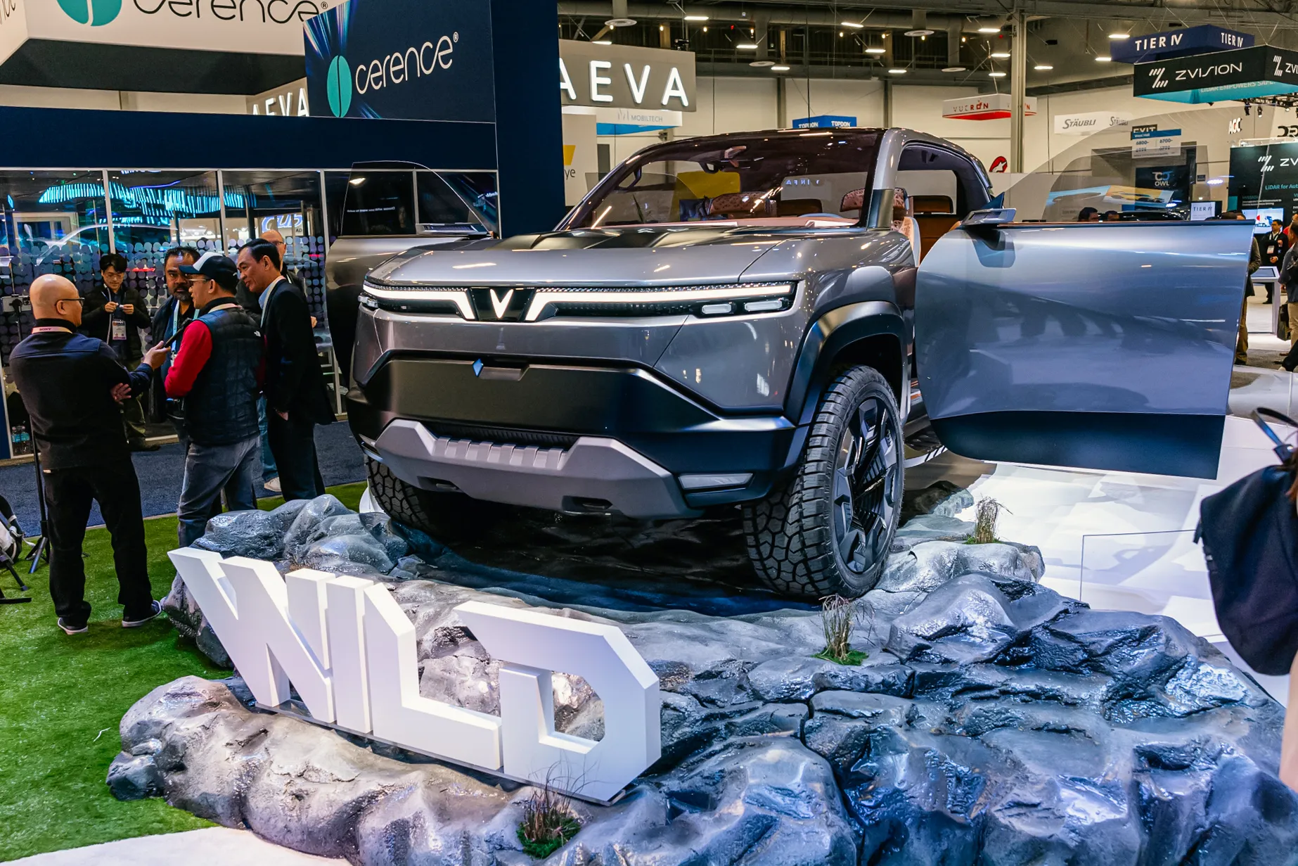 VinFast VF Wild ra mắt: Concept xe bán tải điện cỡ trung đầu tiên của Việt Nam