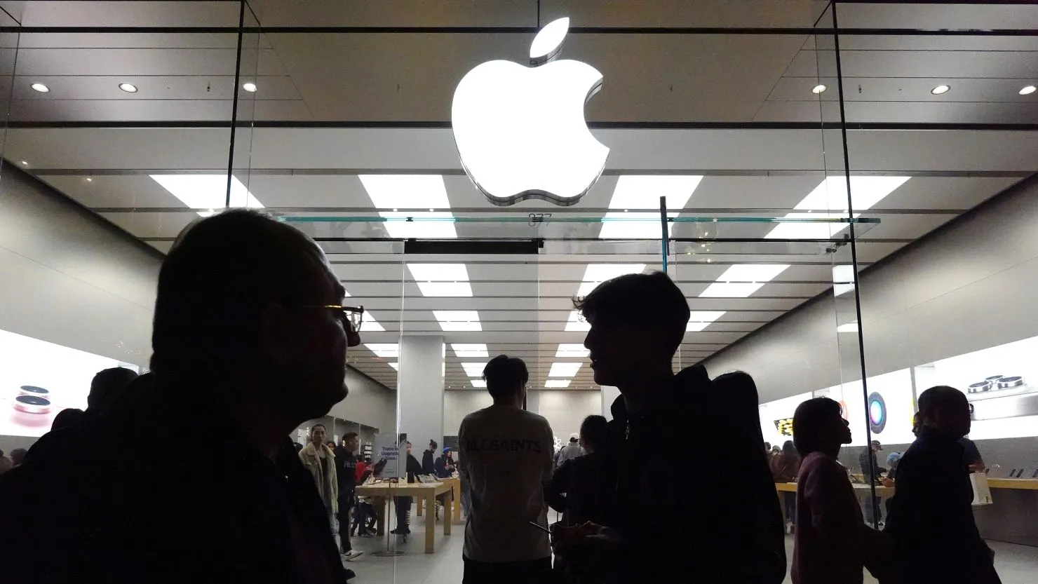 Apple bị kiện vì độc quyền các thiết bị trong hệ sinh thái của mình