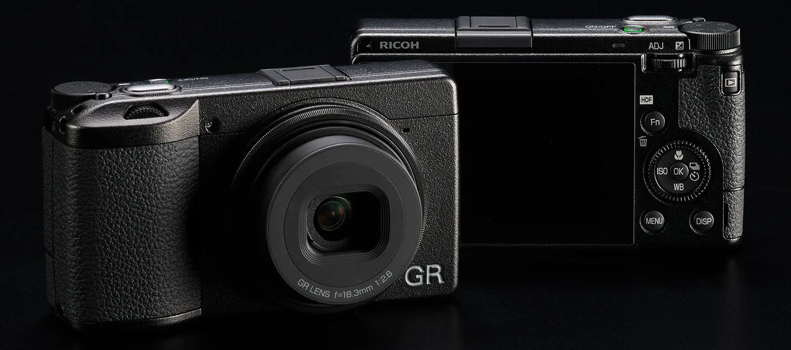 Ricoh ra mắt máy ảnh GR III HDF và GR IIIx HDF với kính lọc tán xạ