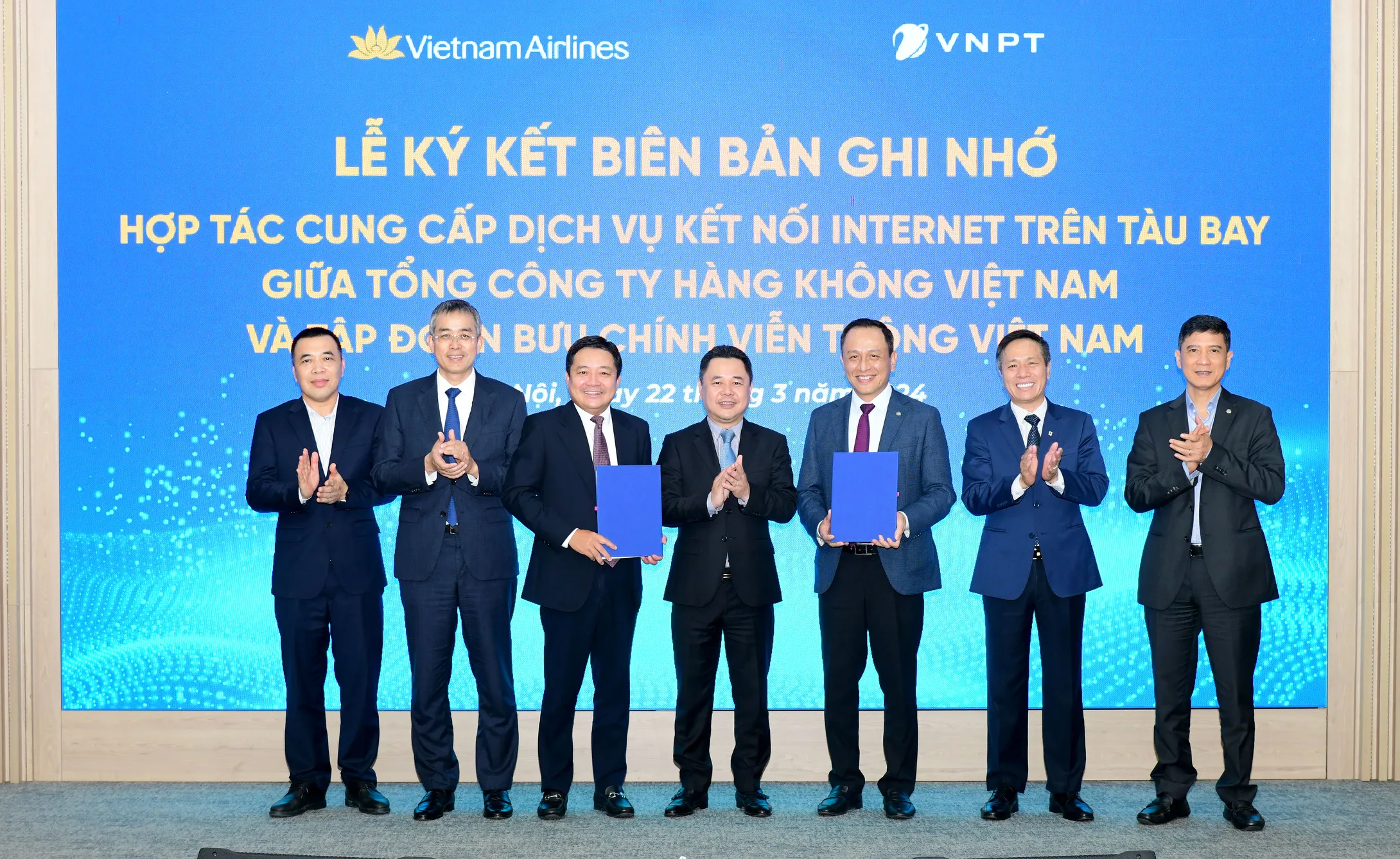 VNPT và Vietnam Airlines hợp tác cung cấp dịch vụ Internet trên tàu bay