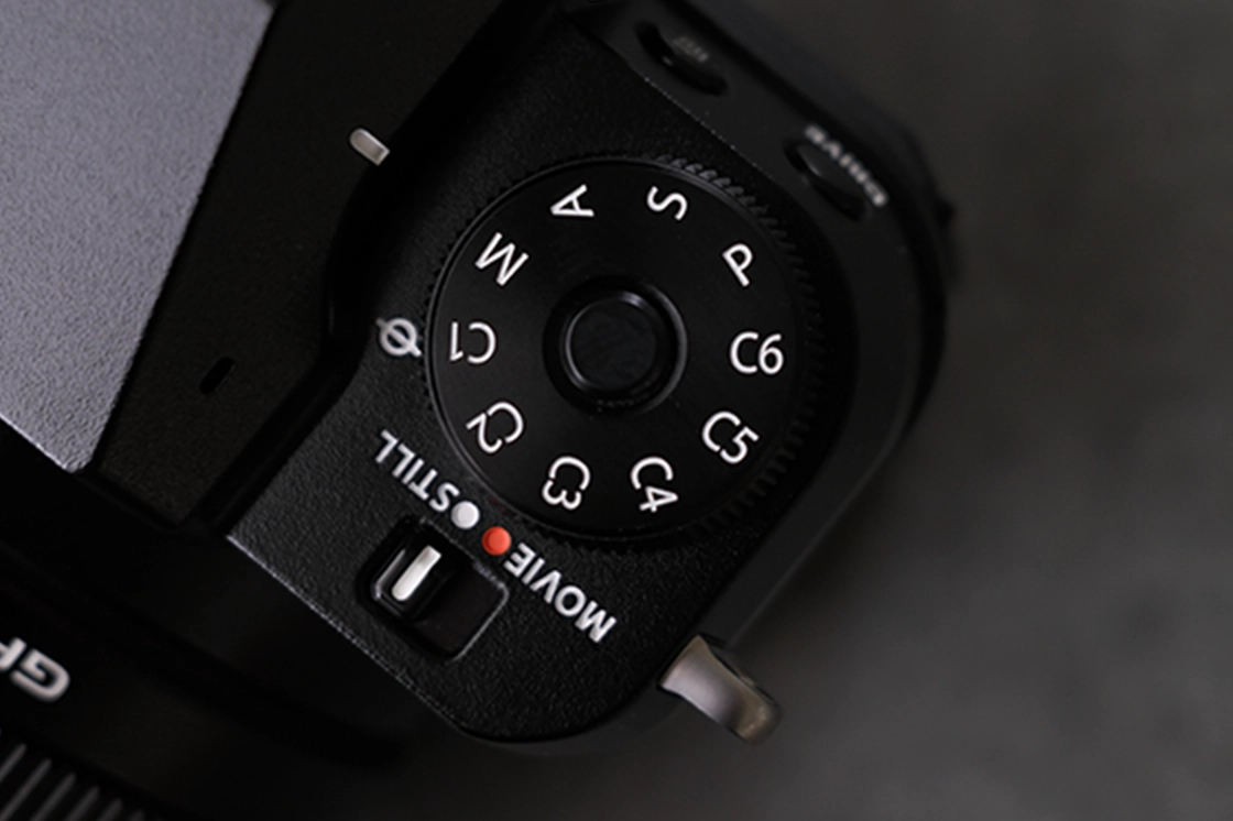Fujifilm GFX 100S II ra mắt cùng ống kính siêu tele GF 500mm F5.6 mới