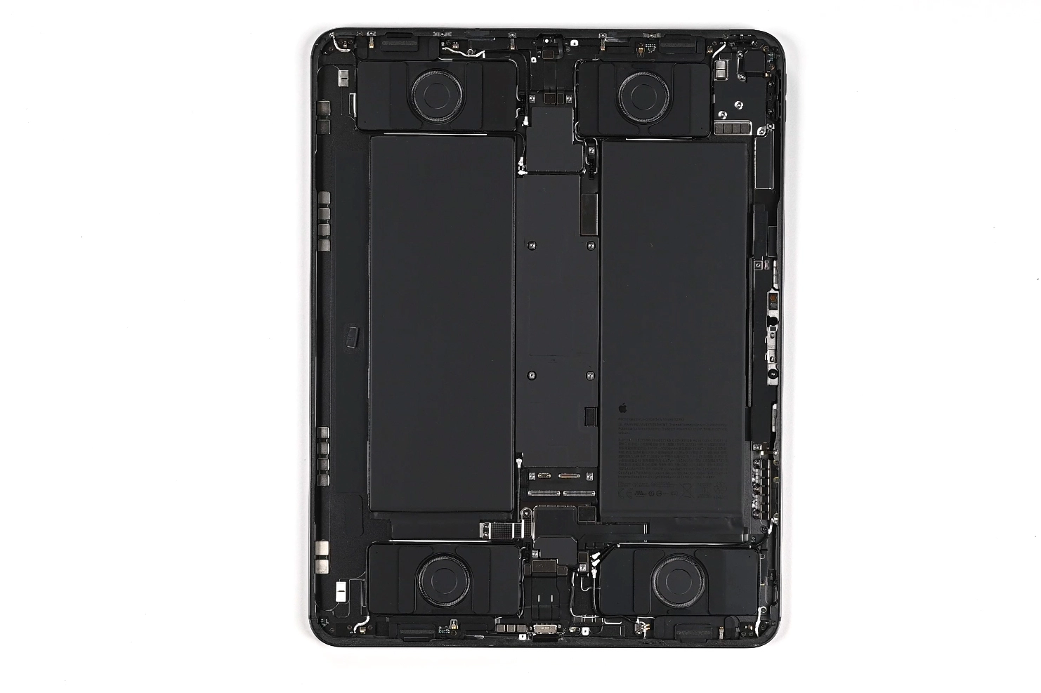 Tháo tung iPad Pro M4 13-inch cùng iFixit: Pin dễ sửa và thay thế hơn rất nhiều