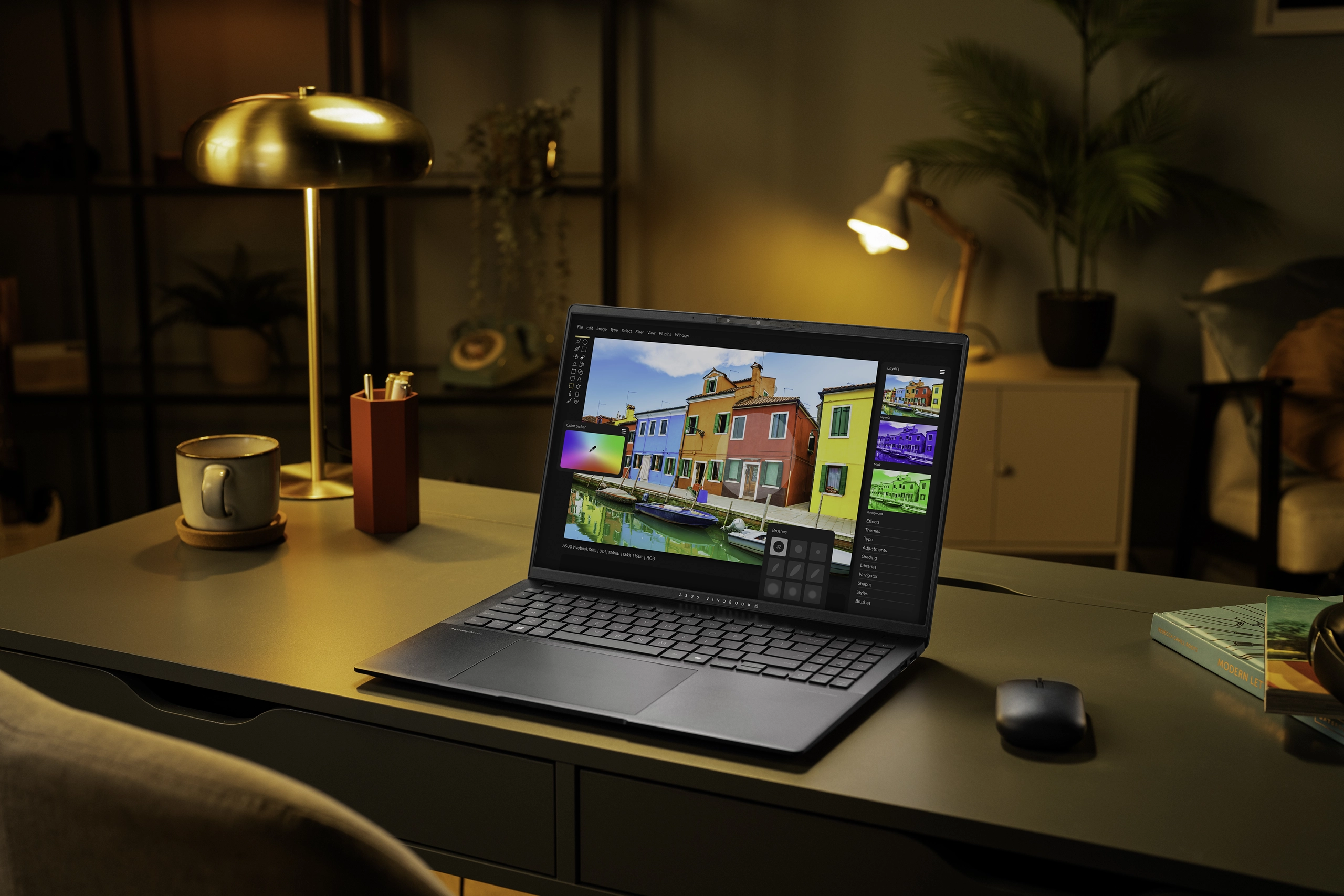 Chiến lược dẫn đầu thị trường laptop màn hình OLED của ASUS