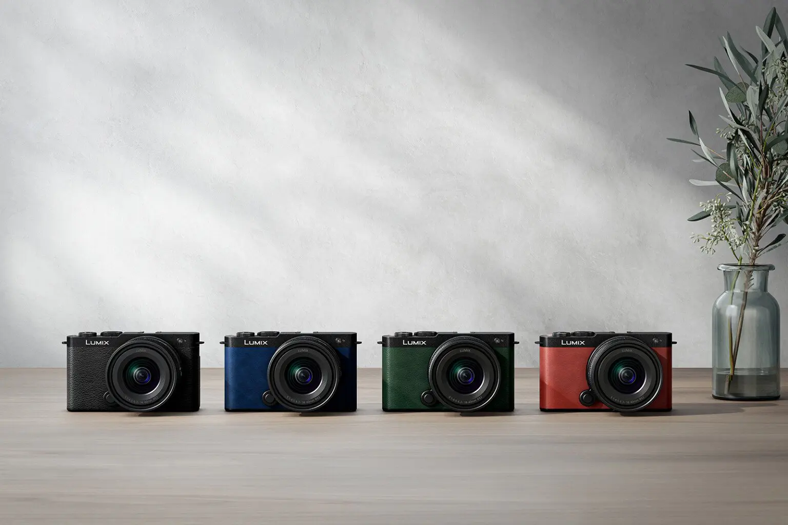 Panasonic S9 ra mắt, chiếc máy ảnh full frame siêu nhỏ gọn