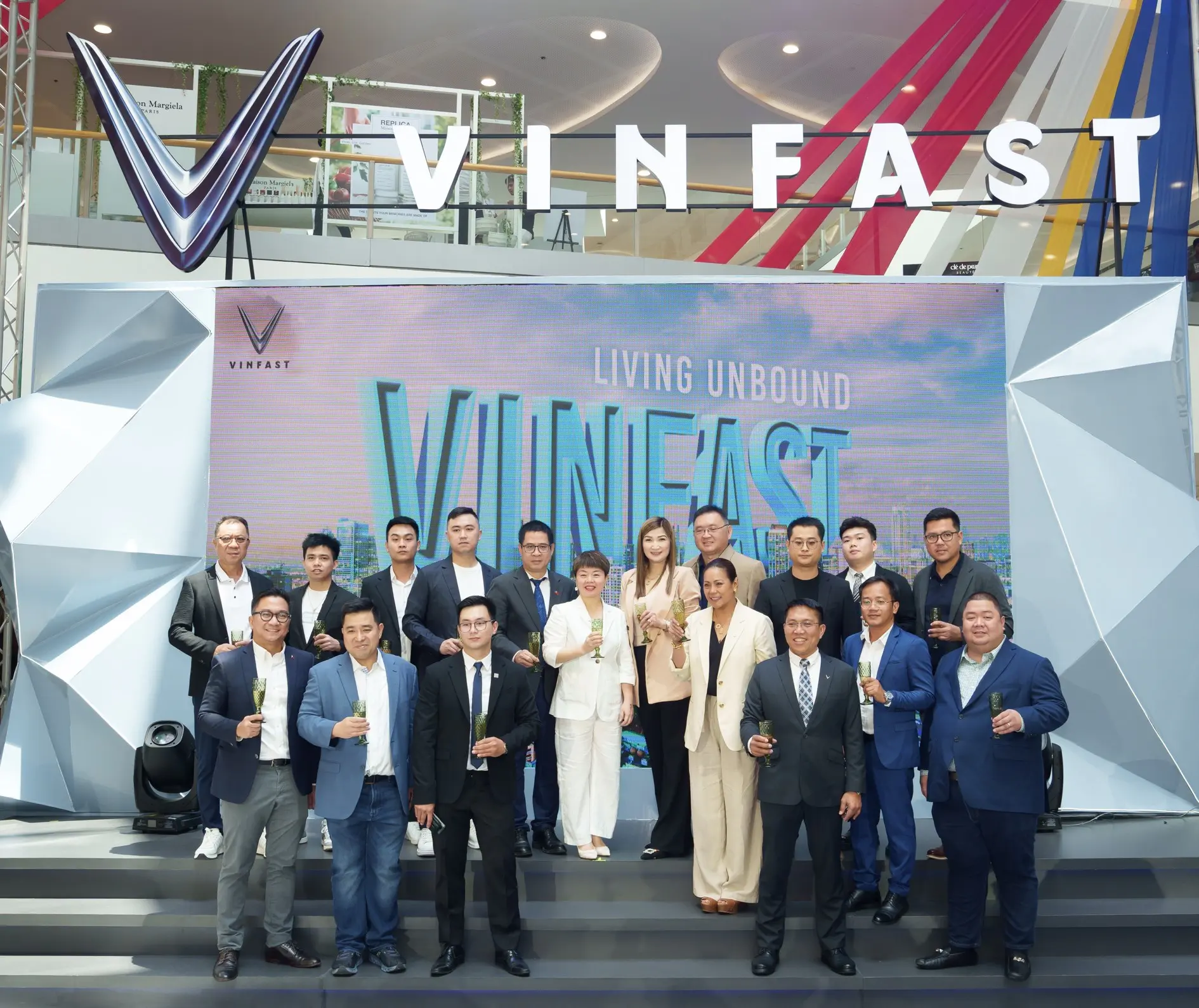 VinFast ký kết hợp tác với 4 đại lý đầu tiên tại Philippines