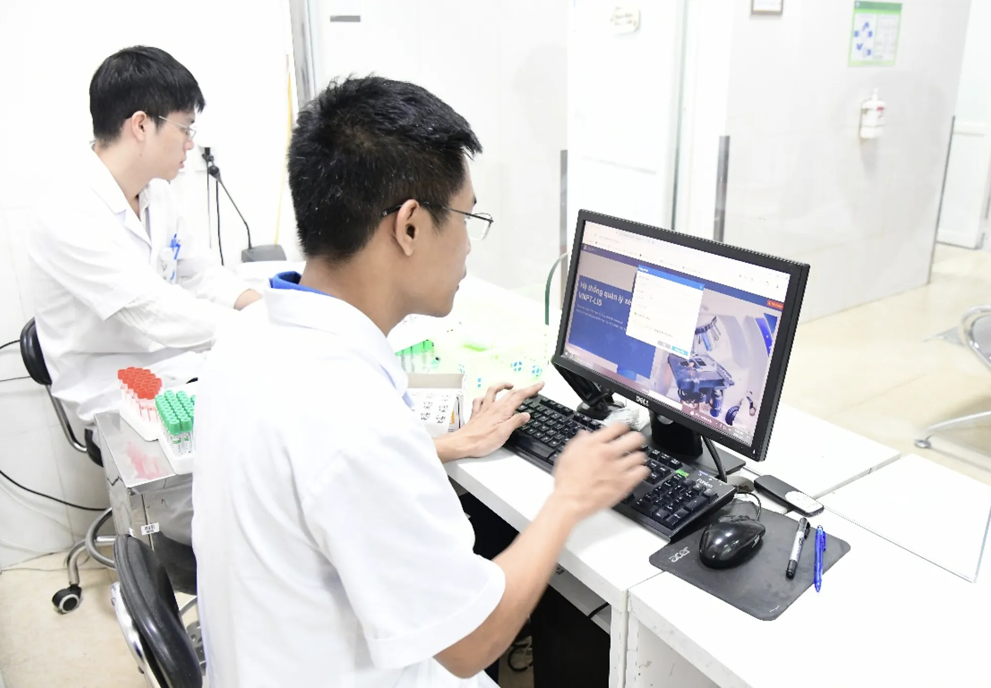 Thăm bệnh viện số hoá ở Hà Nội