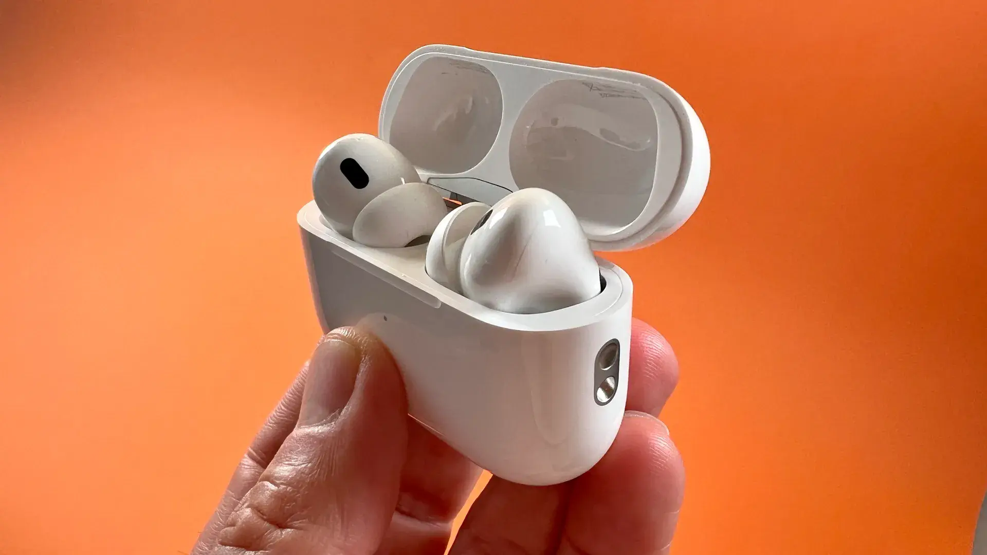 Apple có ý định tích hợp camera hồng ngoại cho AirPods