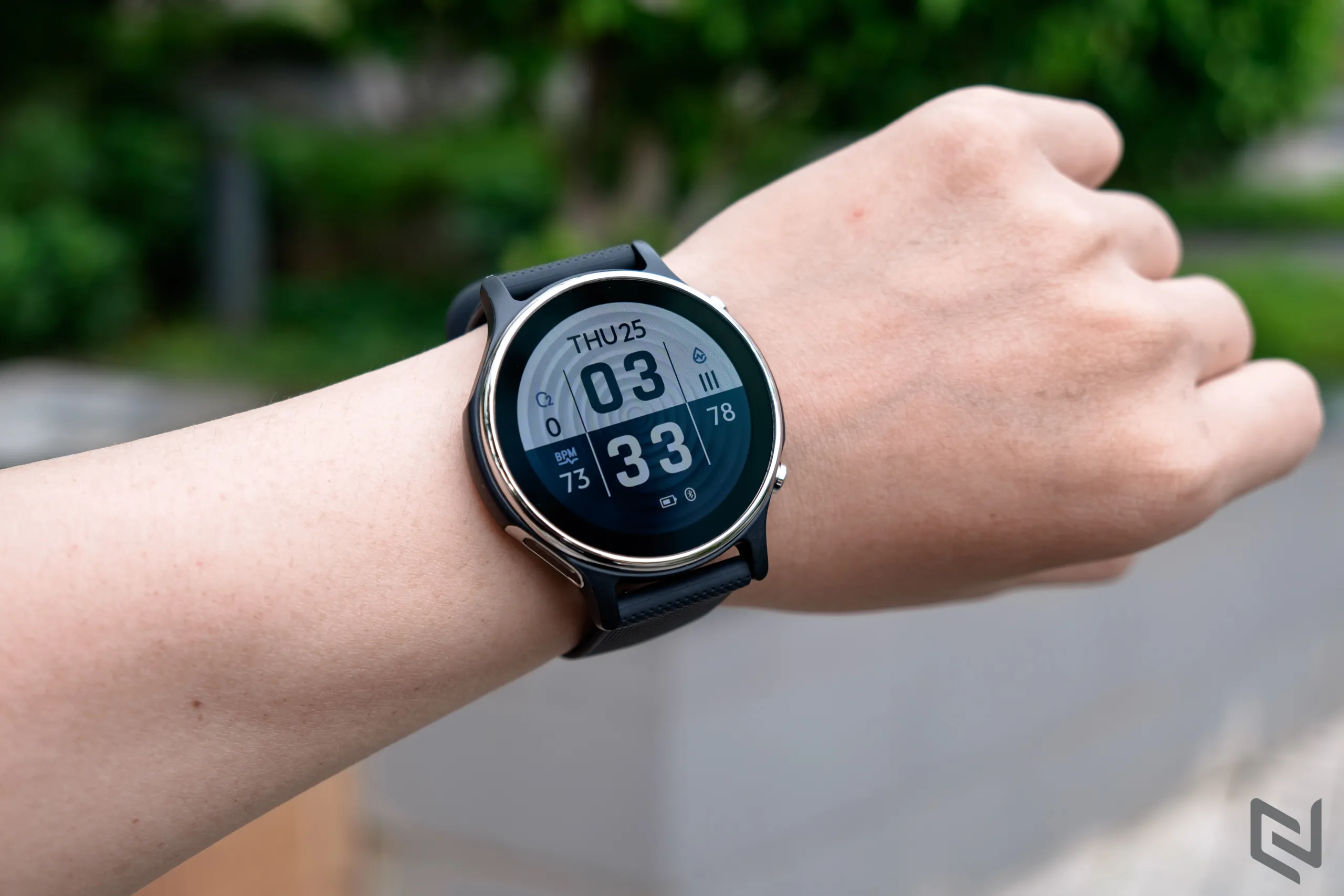 Trên tay ASUS VivoWatch 6: Thiết kế đa cảm biến cùng loạt tính năng đo huyết áp, ECG và thành phần cơ thể