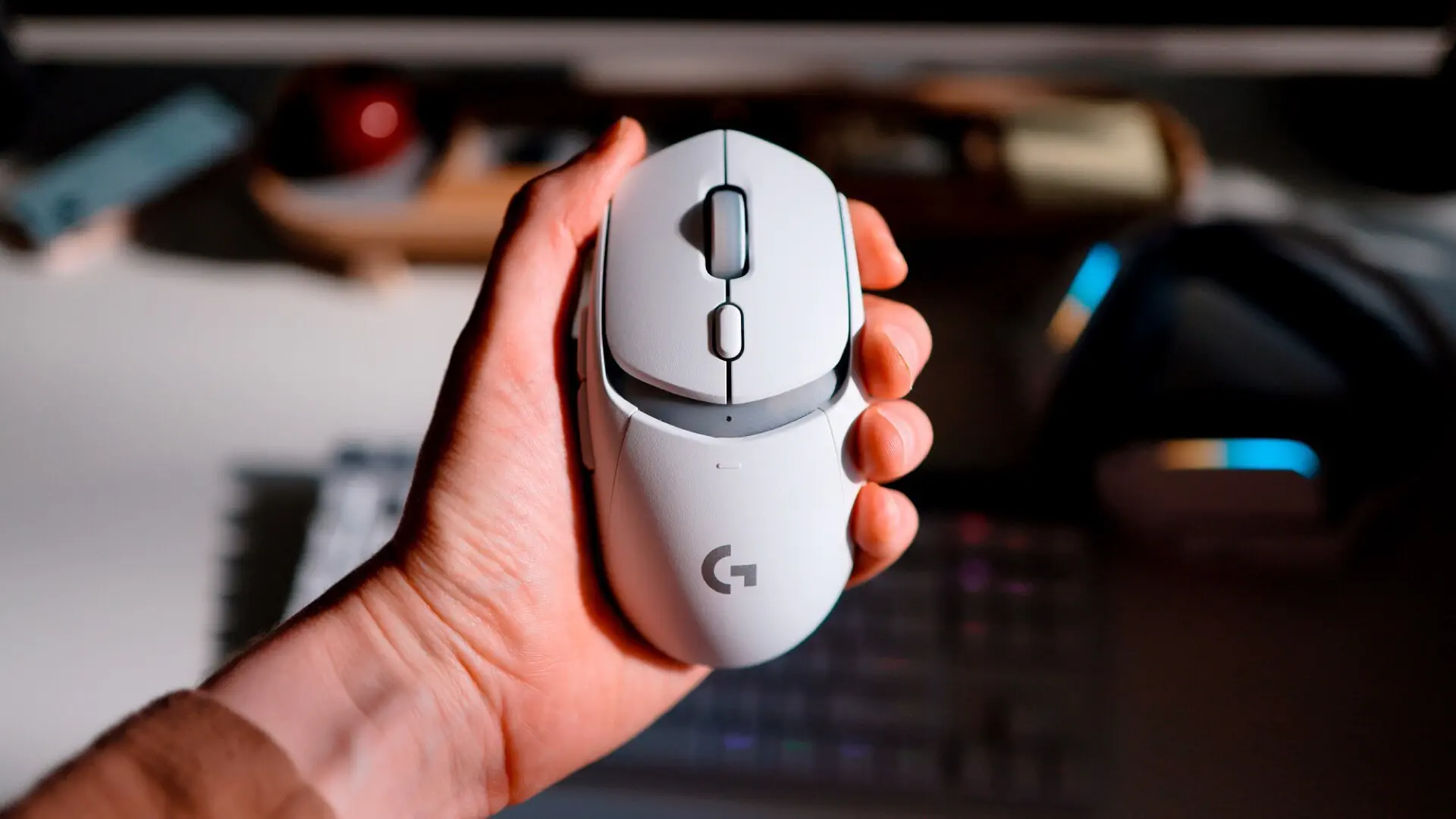 Chuột Logitech G309 LIGHTSPEED: Thiết kế đối xứng nhỏ gọn, cảm biến HERO 25K và thời lượng pin ấn tượng