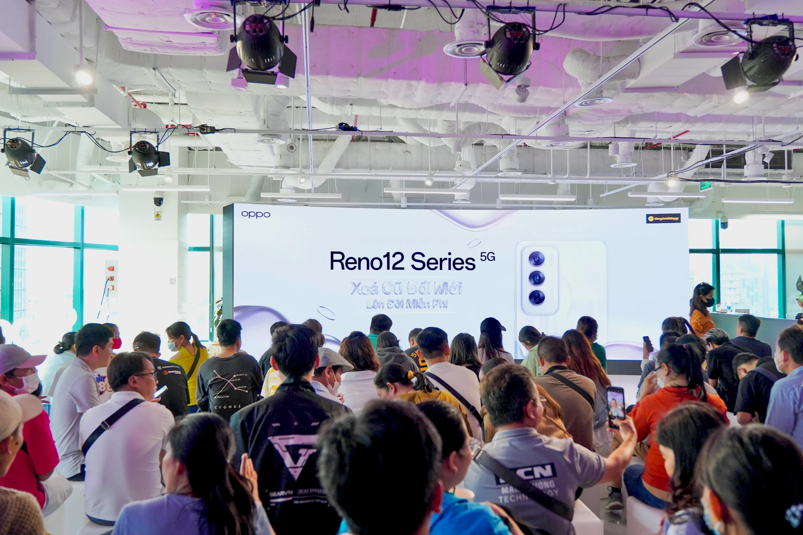Thế Giới Di Động cùng OPPO tổ chức sự kiện trải nghiệm Reno12 series, chào đón khách hàng tới Kỷ nguyên smartphone Al
