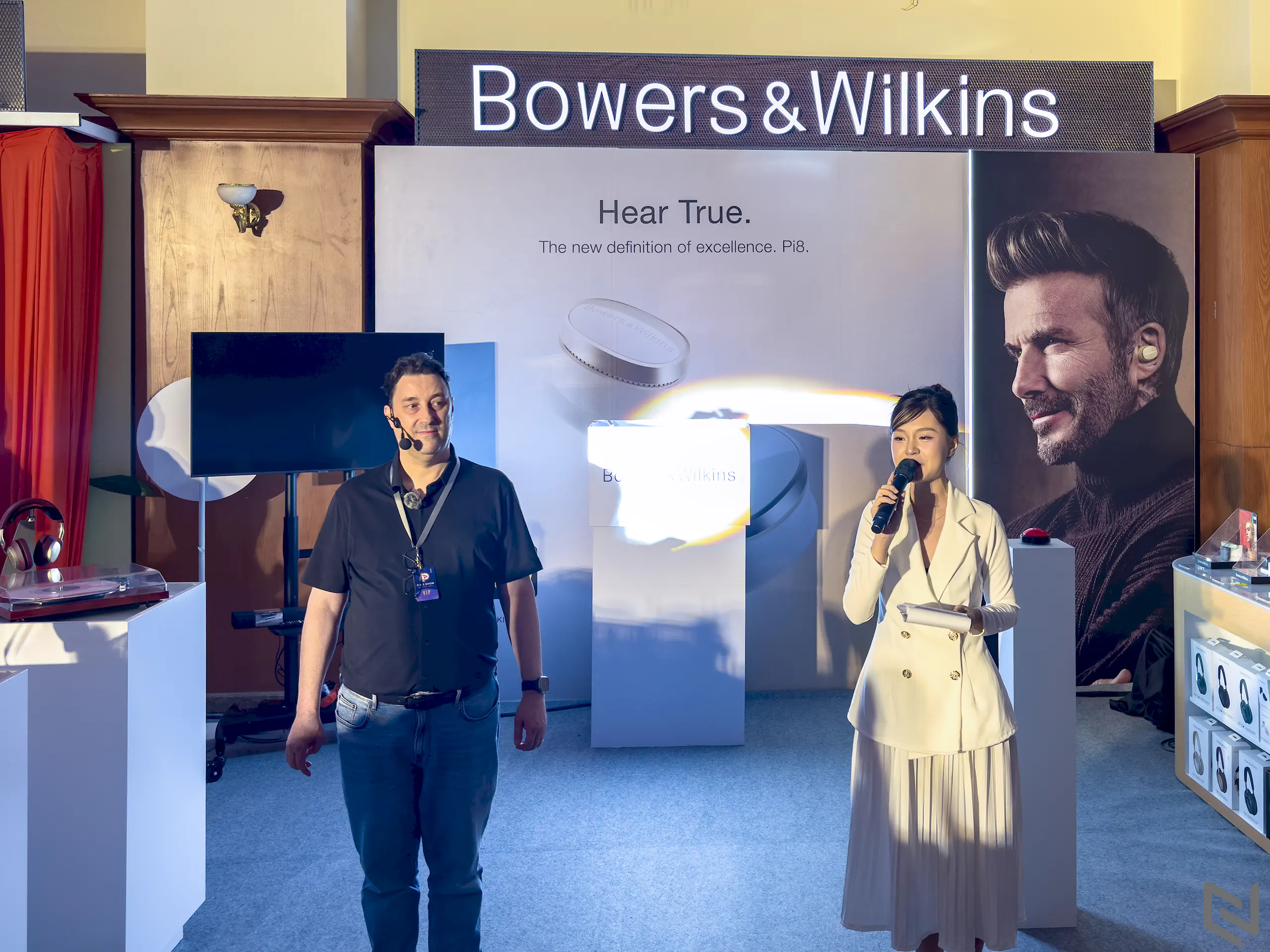 Bowers & Wilkins chính thức hợp tác với NPP PGI và ra mắt tai nghe Pi6 và Pi8 tại Việt Nam