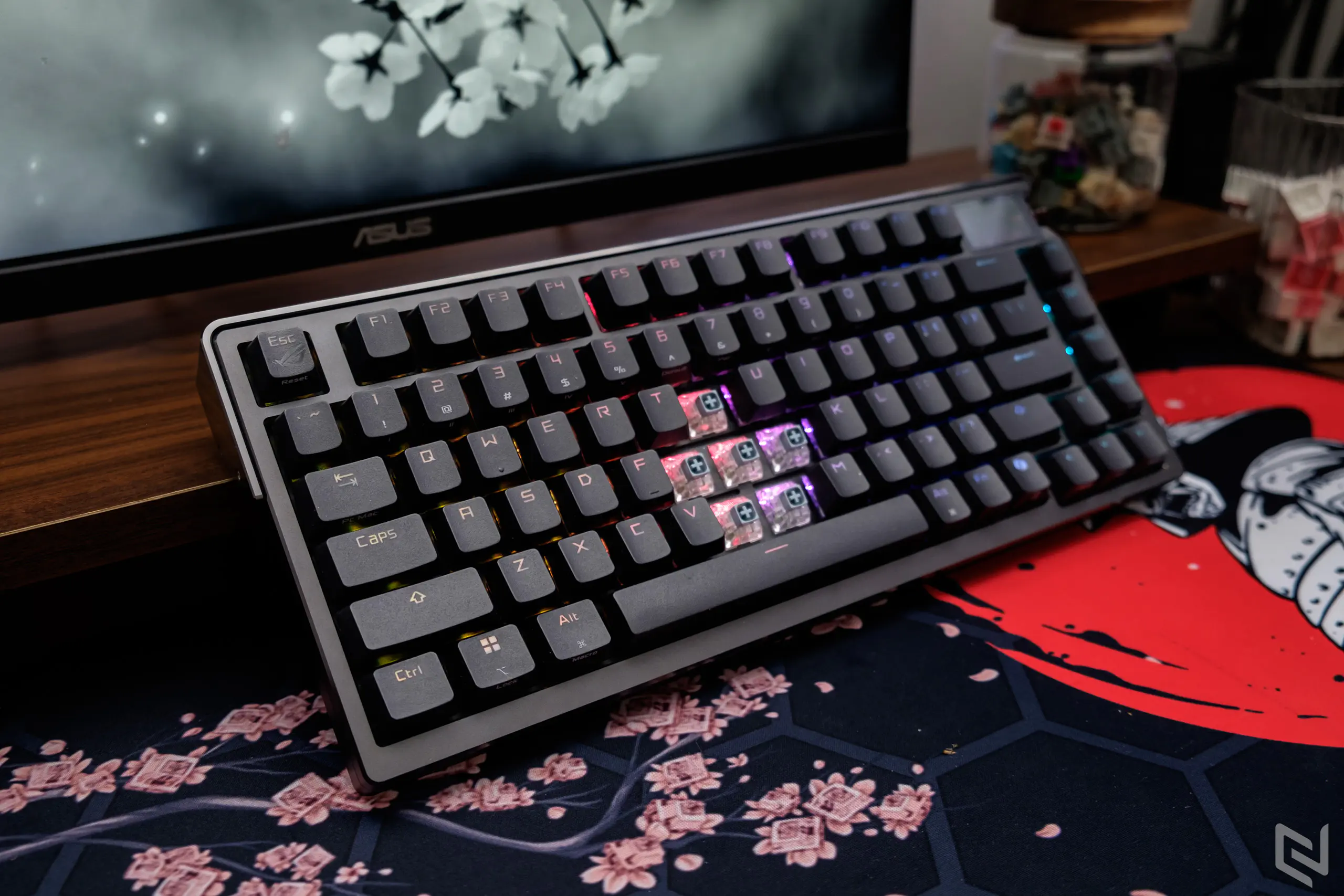 Đánh giá phím cơ ASUS ROG Azoth Extreme: Đẳng cấp từ thiết kế cho đến trải nghiệm gõ ngoại trừ giá bán