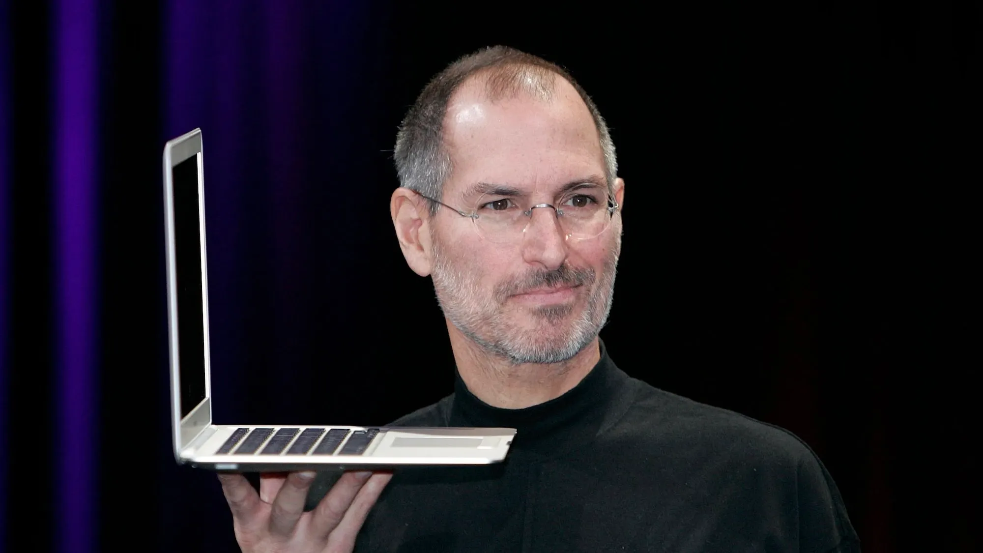 steve-jobs-macbook-air.webp