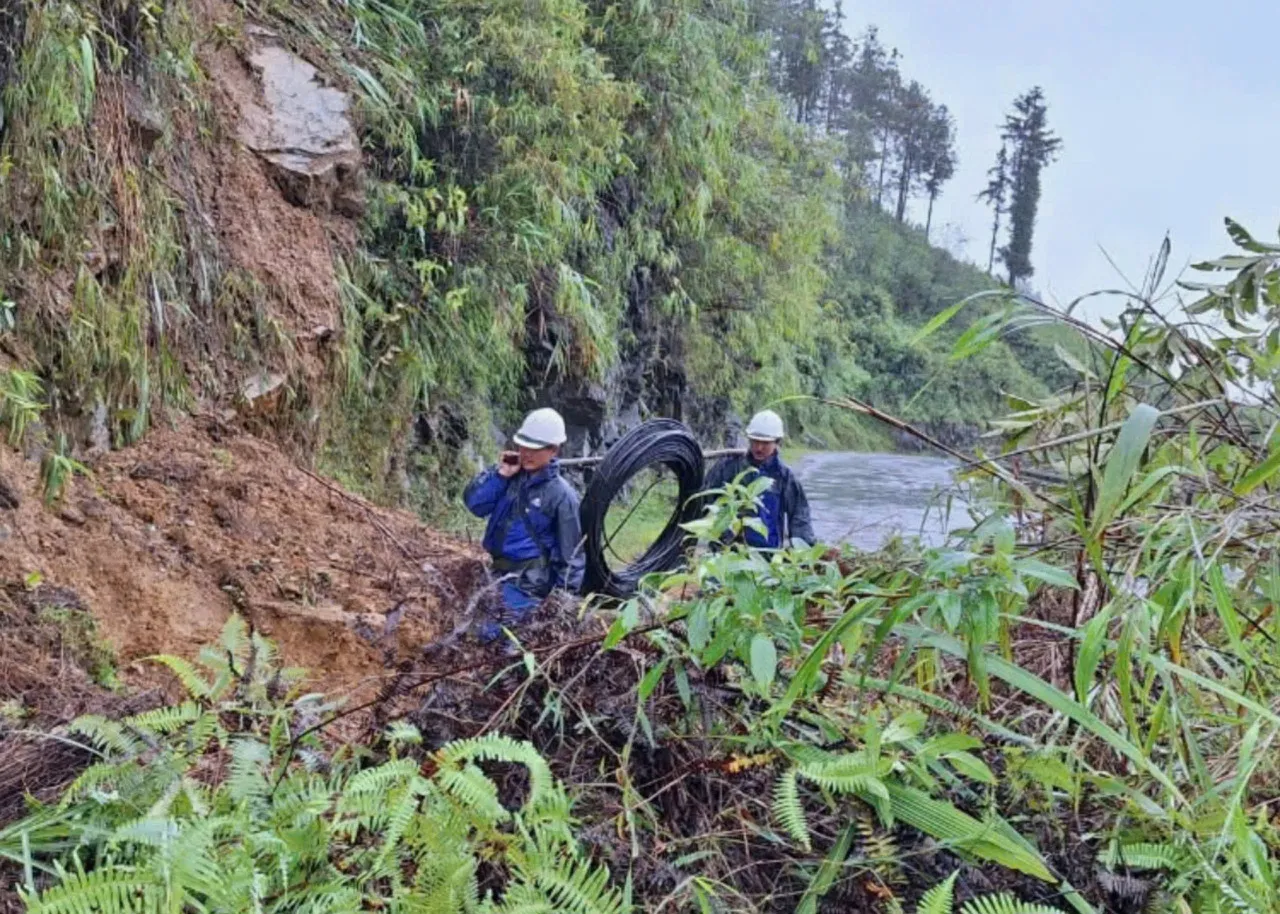 Gian nan vượt ngàn, lên non “Nối sóng”