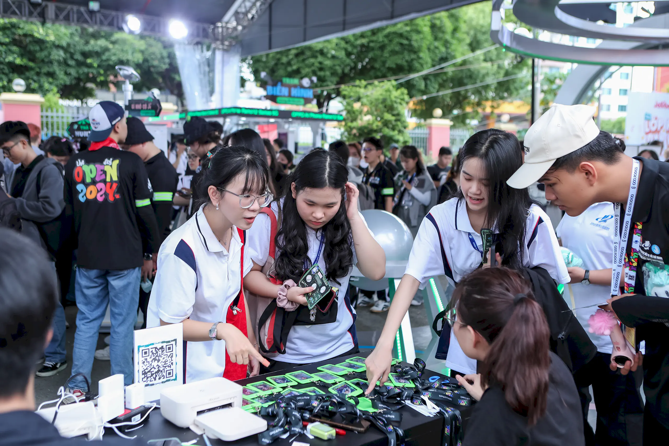 OPPO chính thức khởi động campus tour "FUNIVERSE - Zũ trụ Fun" tại các trường đại học TP.HCM