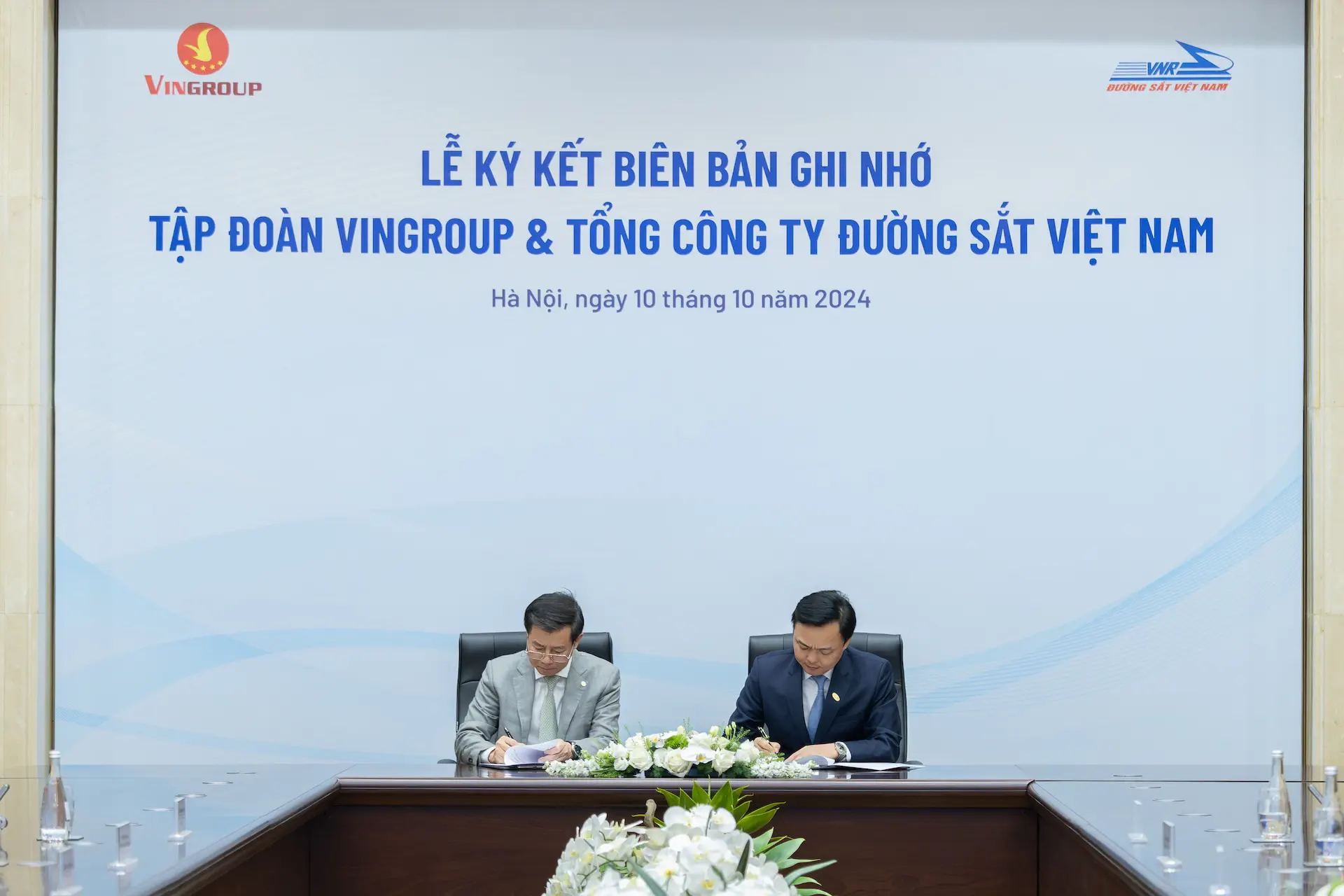 Vingroup và VNR hợp tác thúc đẩy chuyển đổi xanh toàn diện