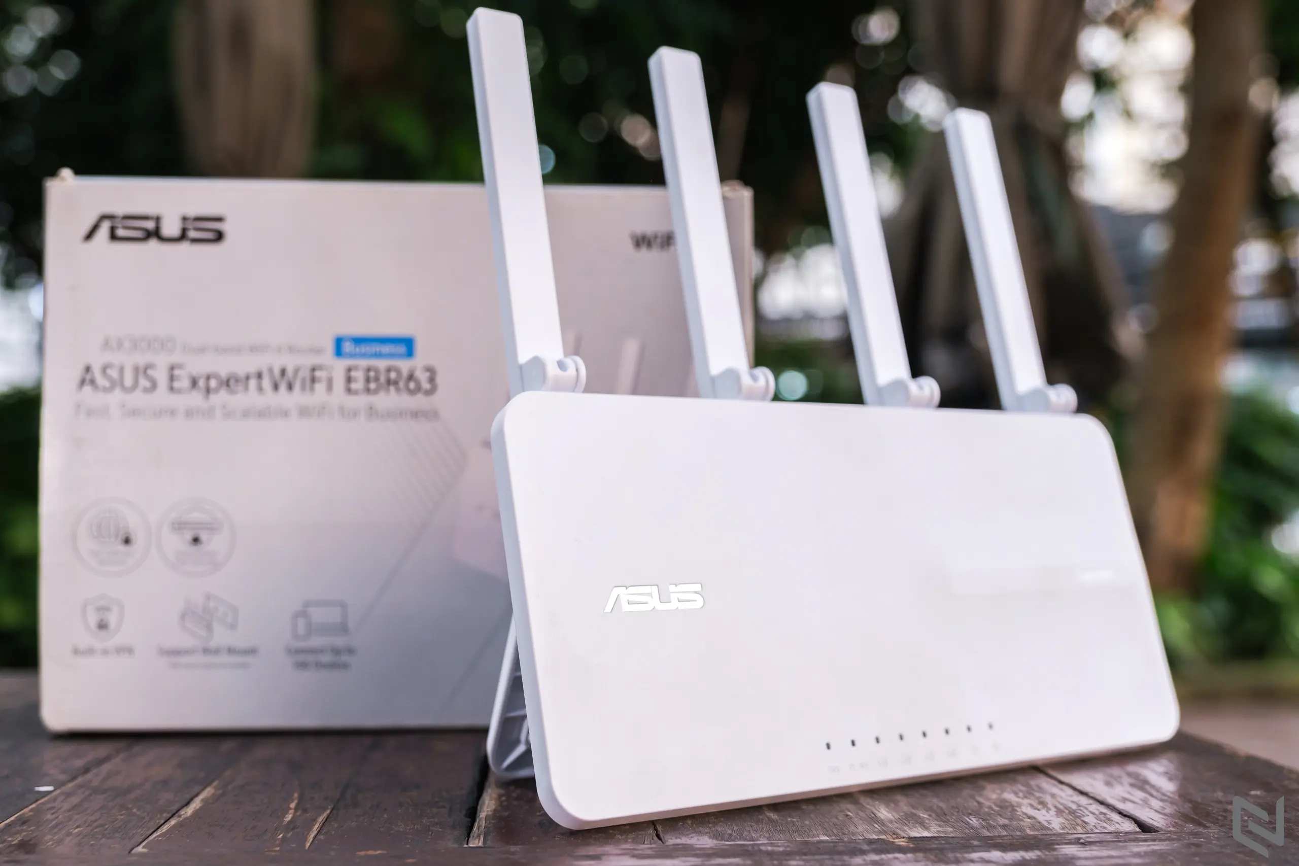 Trên tay router ASUS ExpertWiFi EBR63: Giải pháp WiFi 6 chuyên dụng cho doanh nghiệp vừa và nhỏ