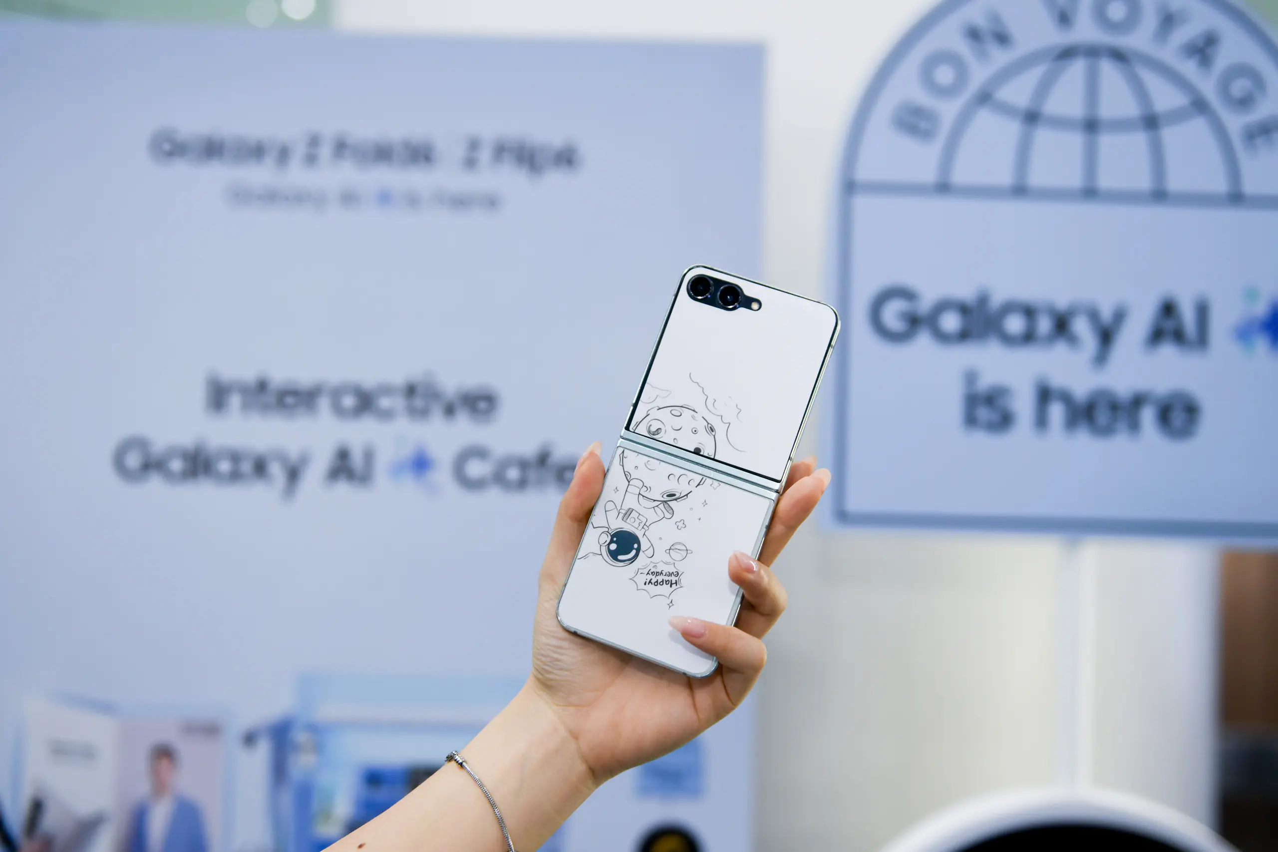 Sự kiện Interactive Galaxy AI Cafe của Samsung khuấy động Bitexco