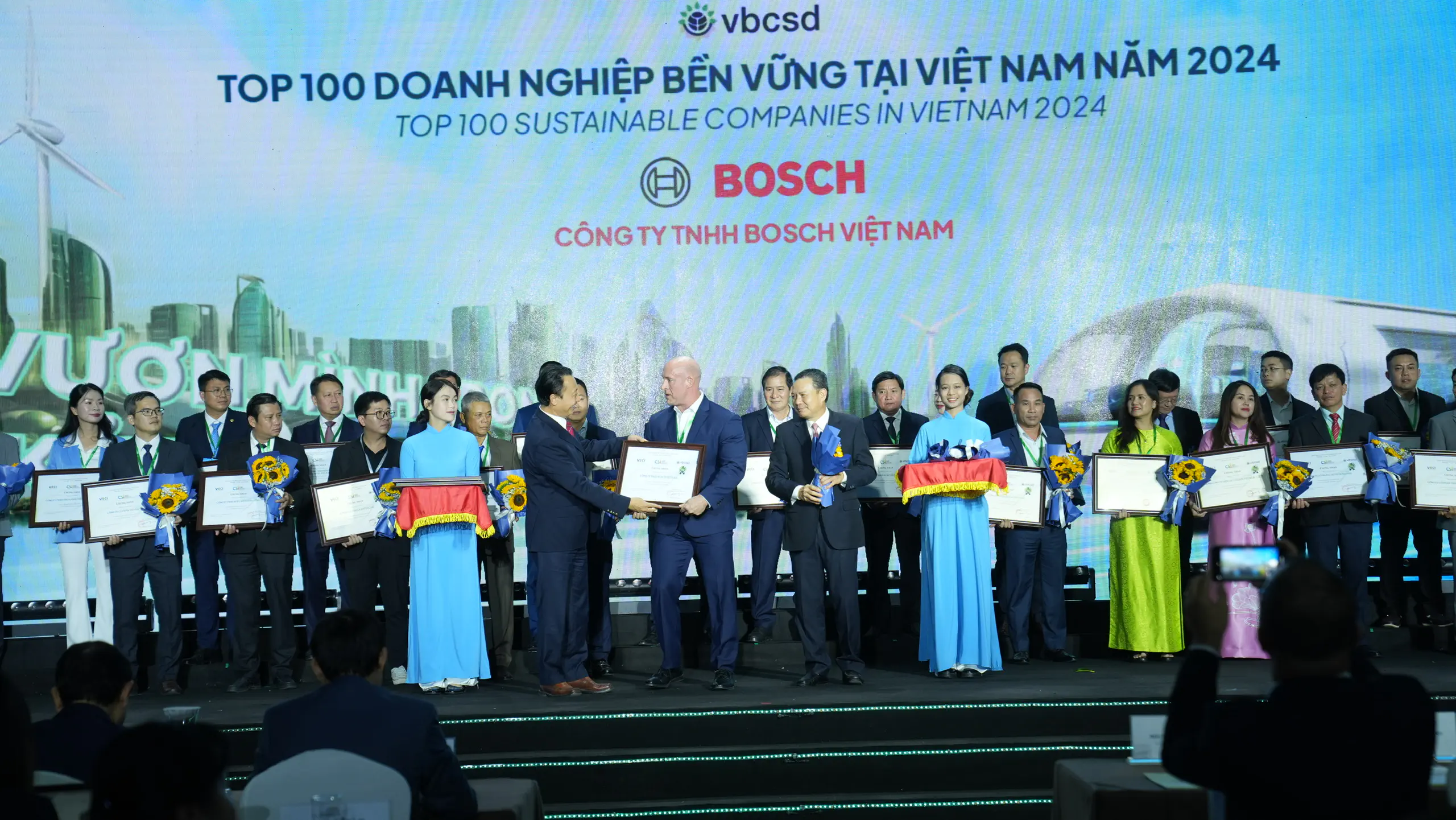 Bosch Việt Nam nằm trong top 100 doanh nghiệp sản xuất bền vững tại Chương trình CSI 2024