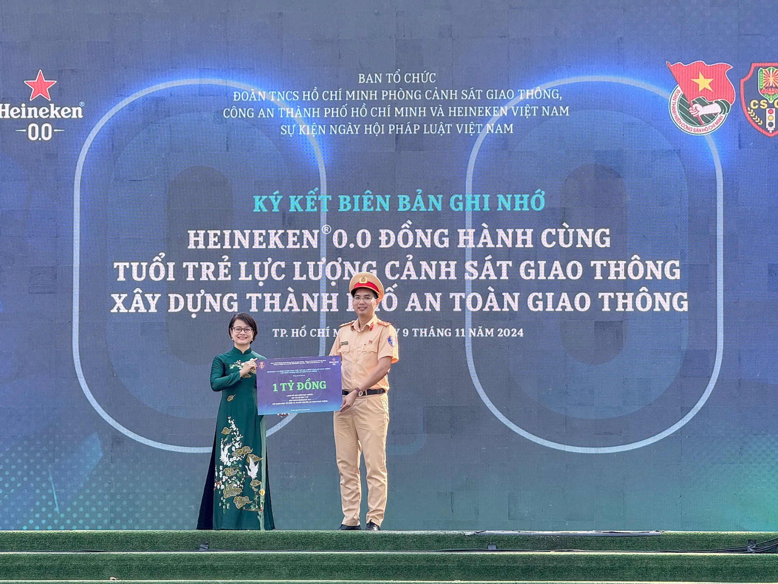 Heineken Việt Nam ký biên bản ghi nhớ cùng Đoàn Phòng Cảnh sát Giao thông TP.HCM thúc đẩy văn hóa “Uống có trách nhiệm”