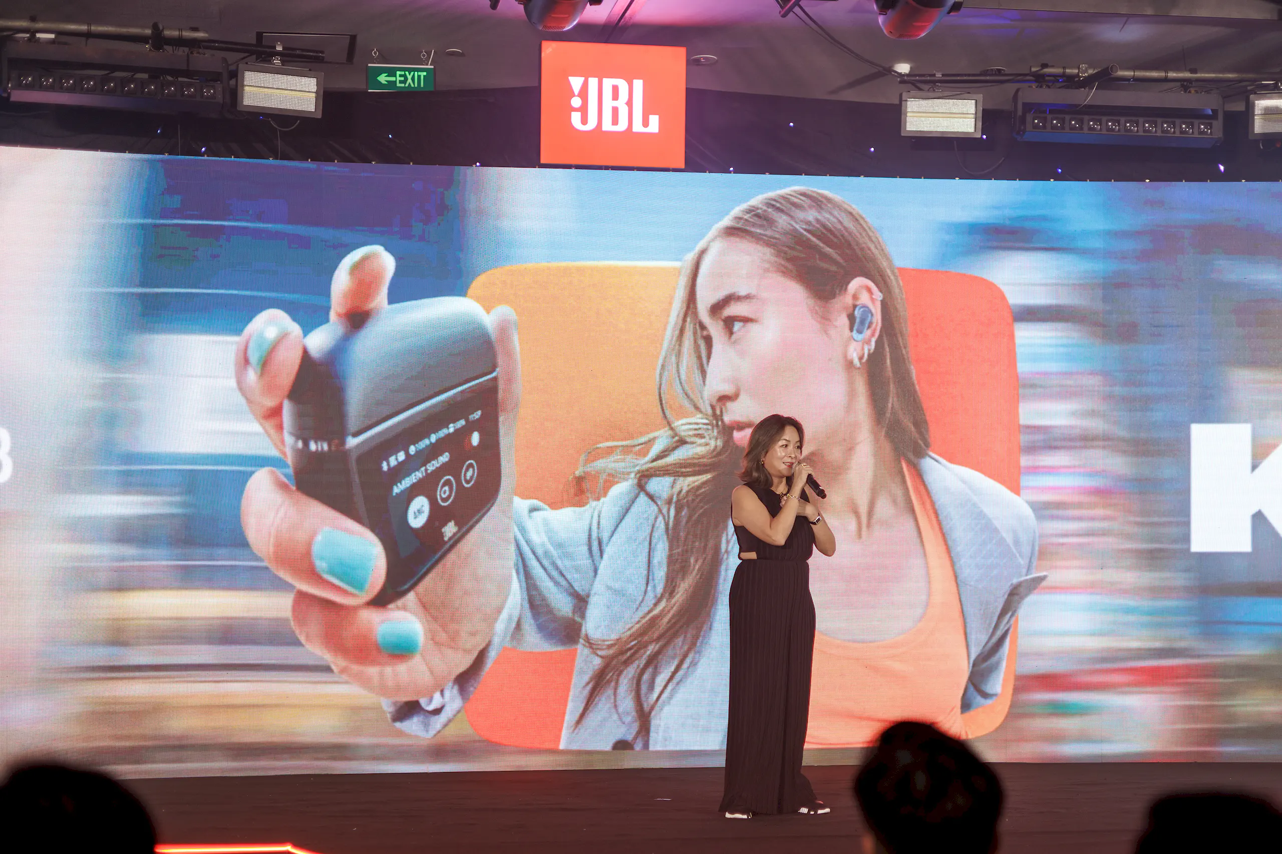 JBL ra mắt loạt tai nghe TWS đột phá Tour Pro 3, Tune Beam 2 và Wave Beam 2 tại Việt Nam