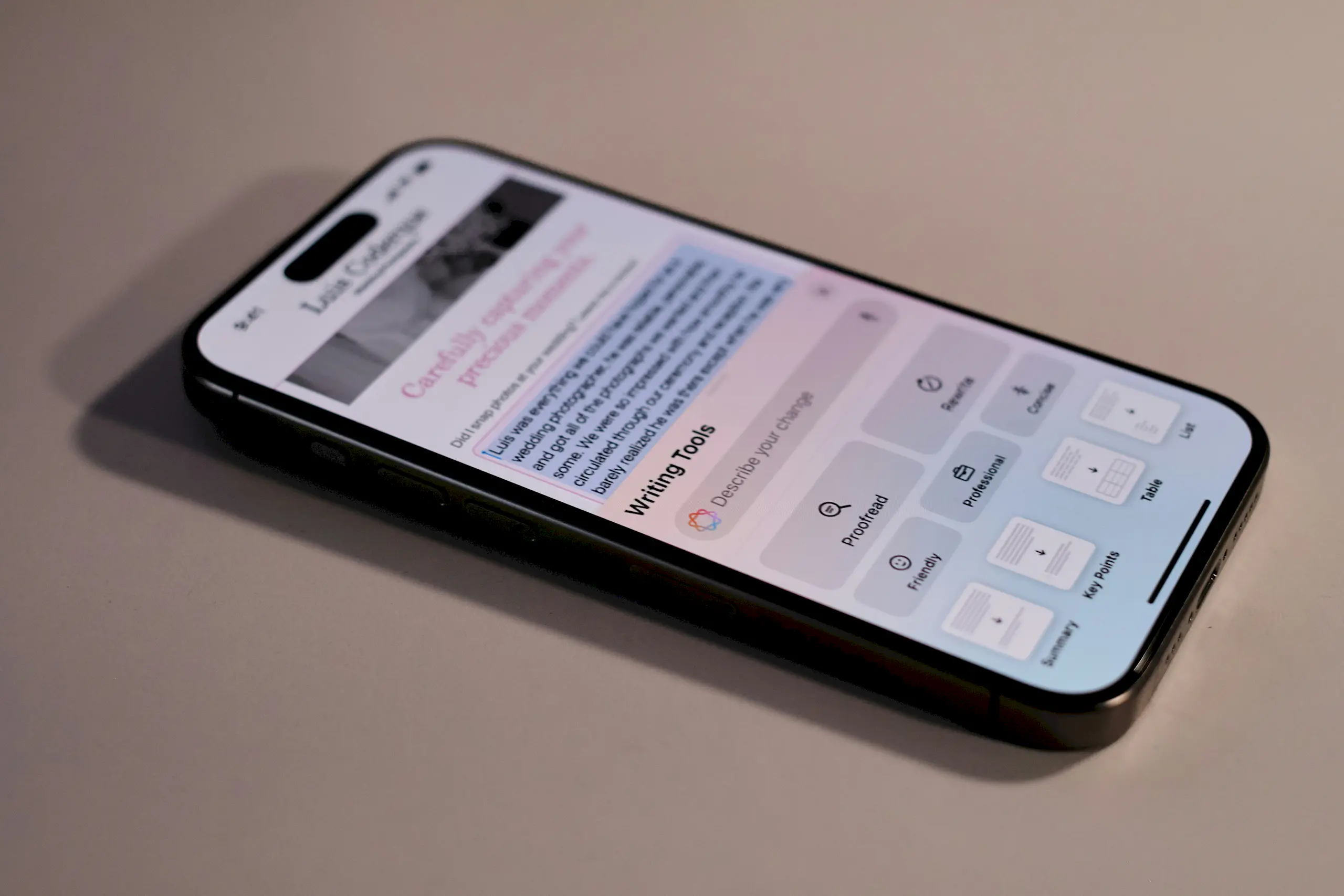 Apple Intelligence có thể khiến iOS 19 bị trì hoãn