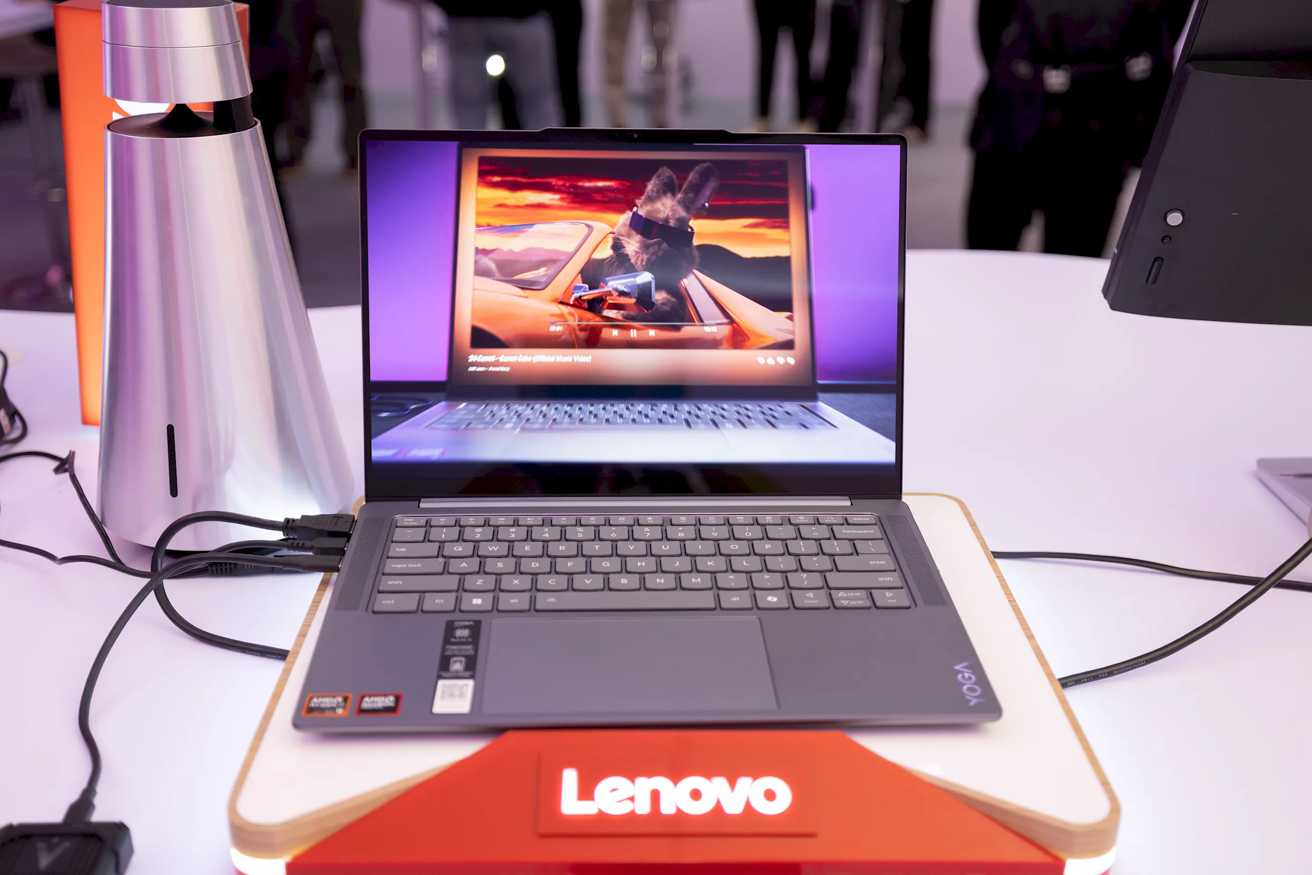 Lenovo Việt Nam ra mắt dải sản phẩm laptop AI thế hệ mới