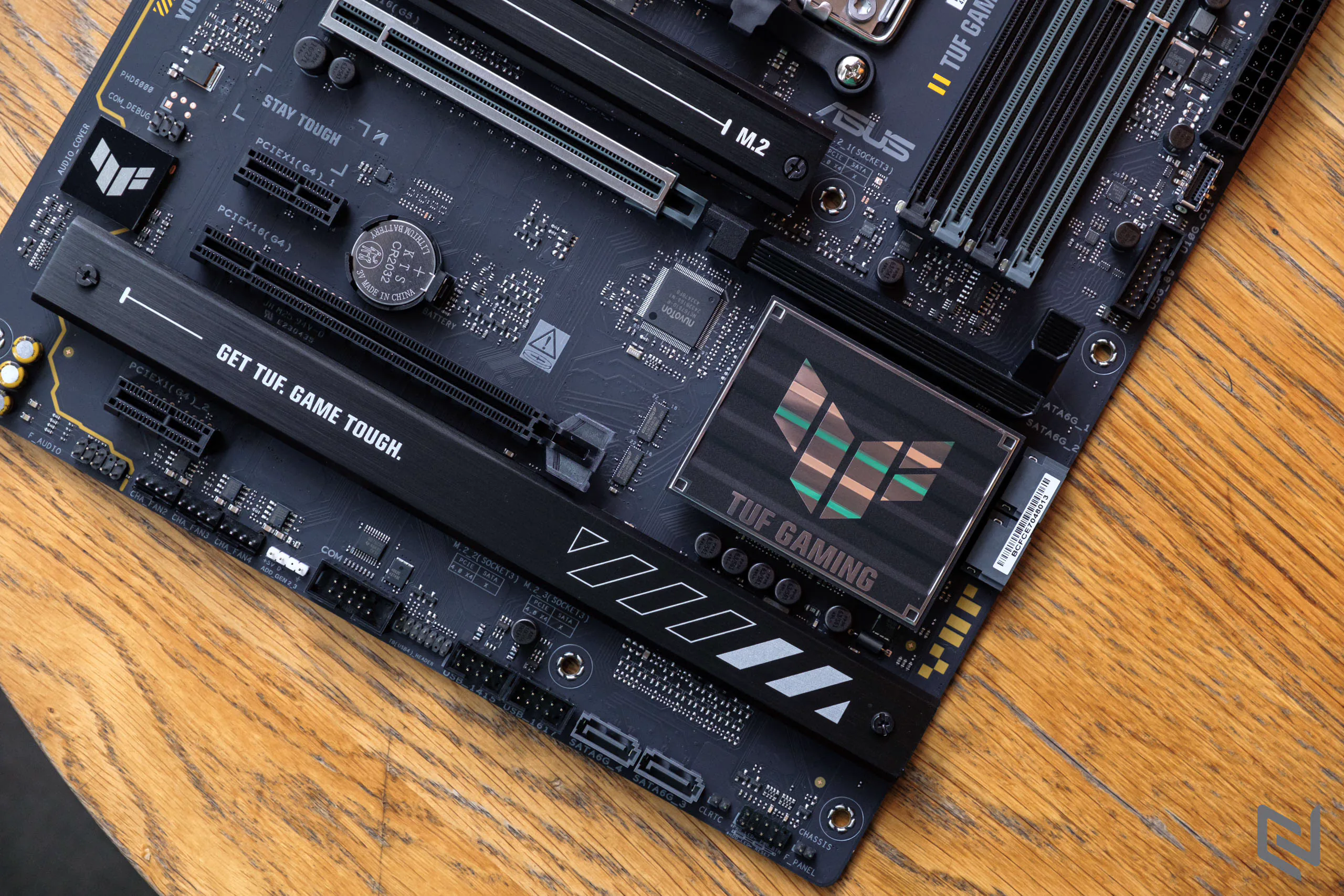 Trên tay mainboard ASUS TUF Gaming B850-Plus WiFi: Sức mạnh và độ bền ẩn sau thiết kế chuẩn gaming