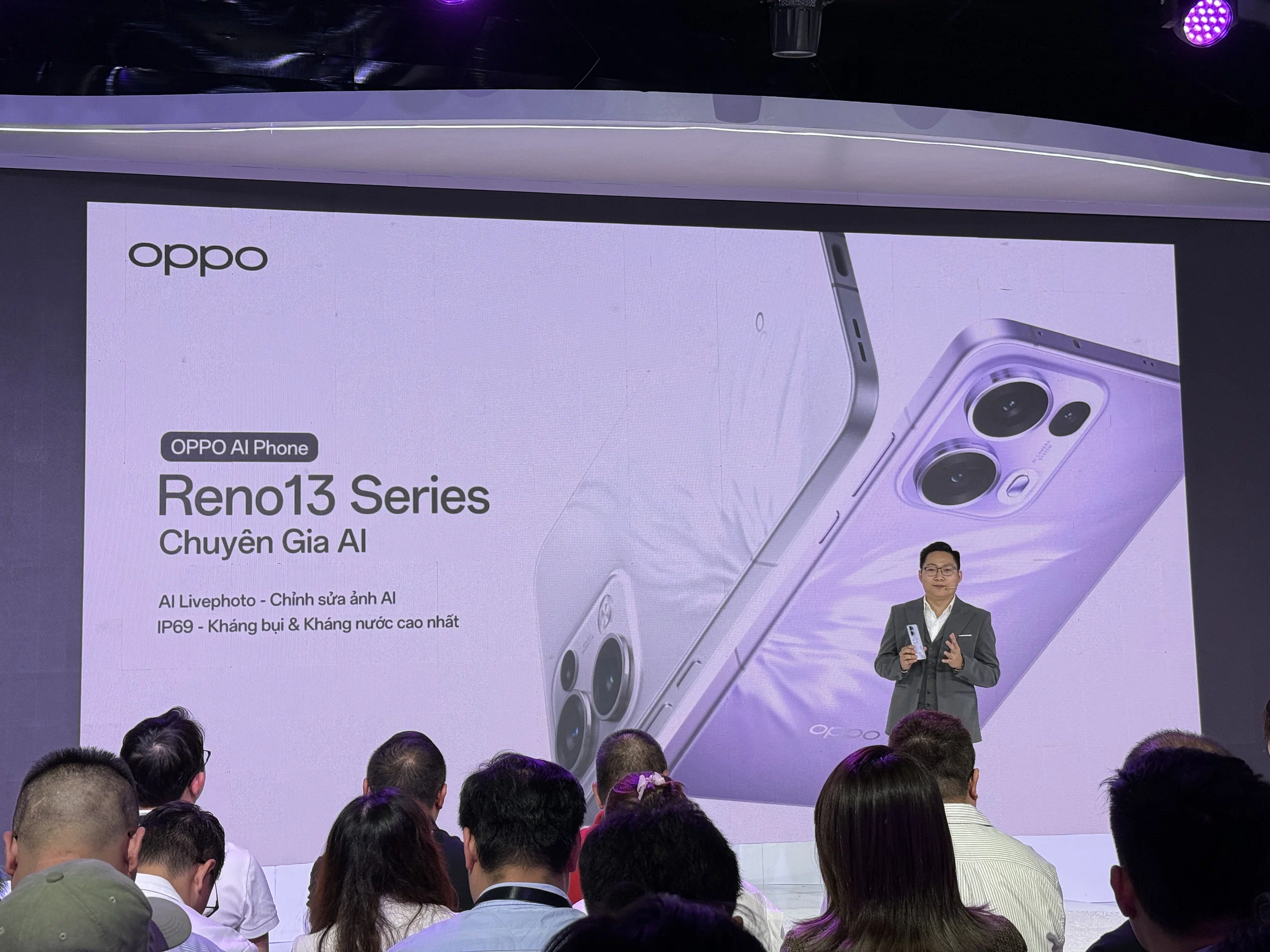 OPPO Reno13 Series chính thức ra mắt tại Việt Nam - Nhiếp ảnh AI sáng tạo, hiệu năng ấn tượng và thiết kế độc đáo