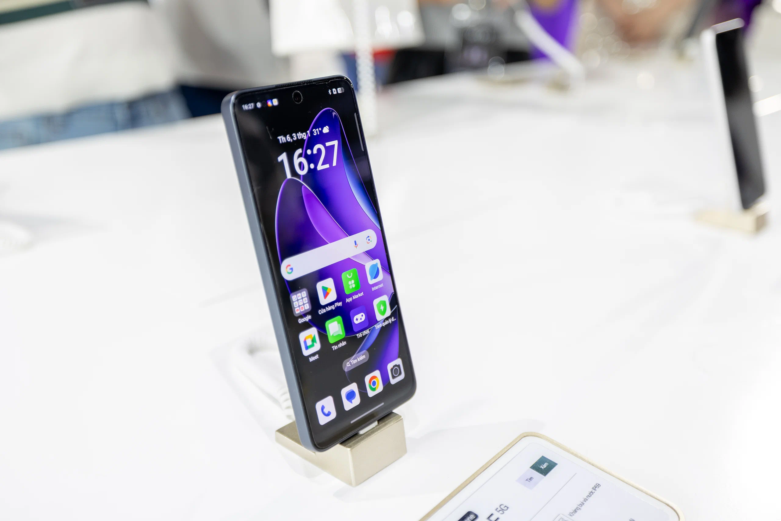 OPPO Reno13 Series chính thức ra mắt tại Việt Nam - Nhiếp ảnh AI sáng tạo, hiệu năng ấn tượng và thiết kế độc đáo