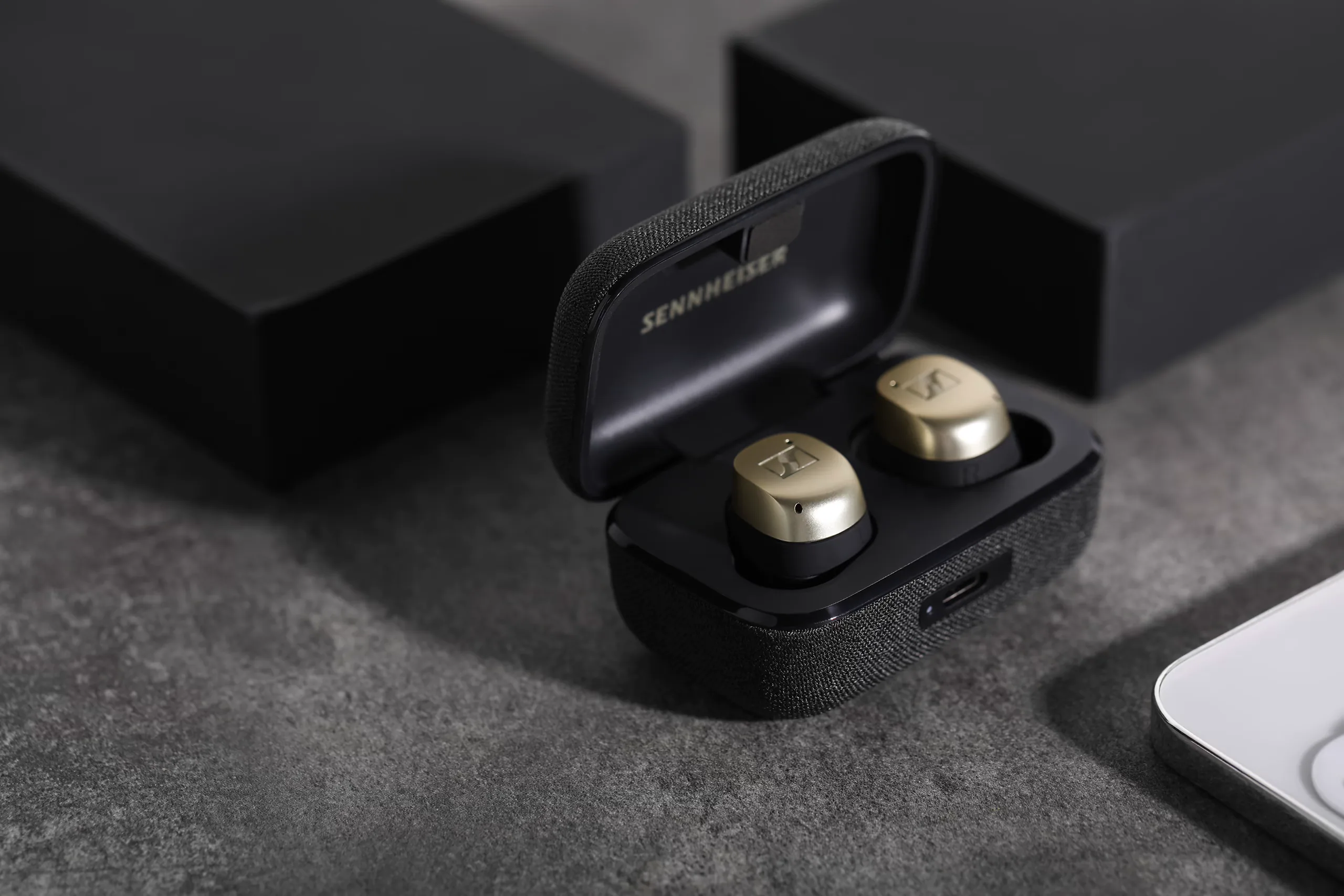 Sennheiser chính thức công bố Phúc Giang là nhà phân phối tại Việt Nam