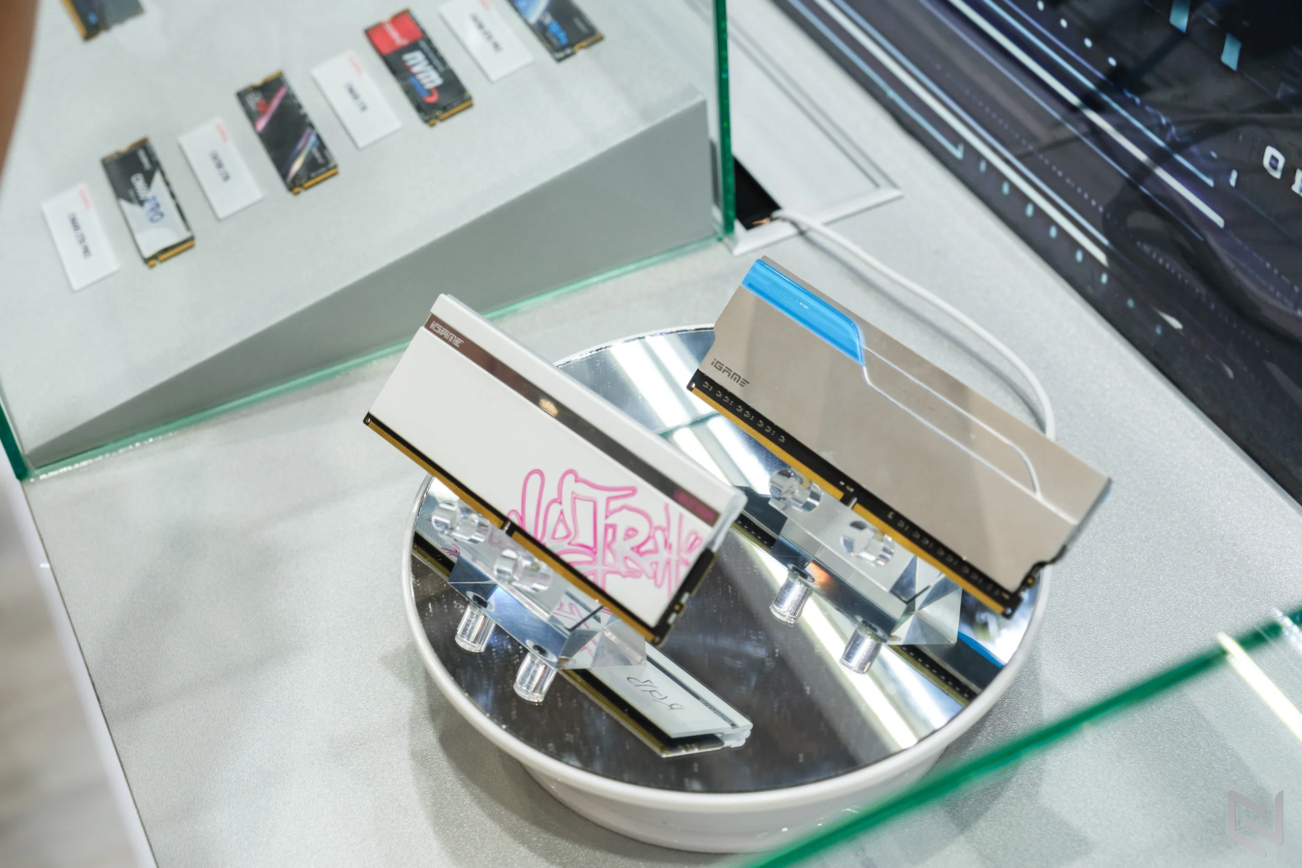 Vì sao AI khiến thế giới thiếu RAM và SSD đến 2028?