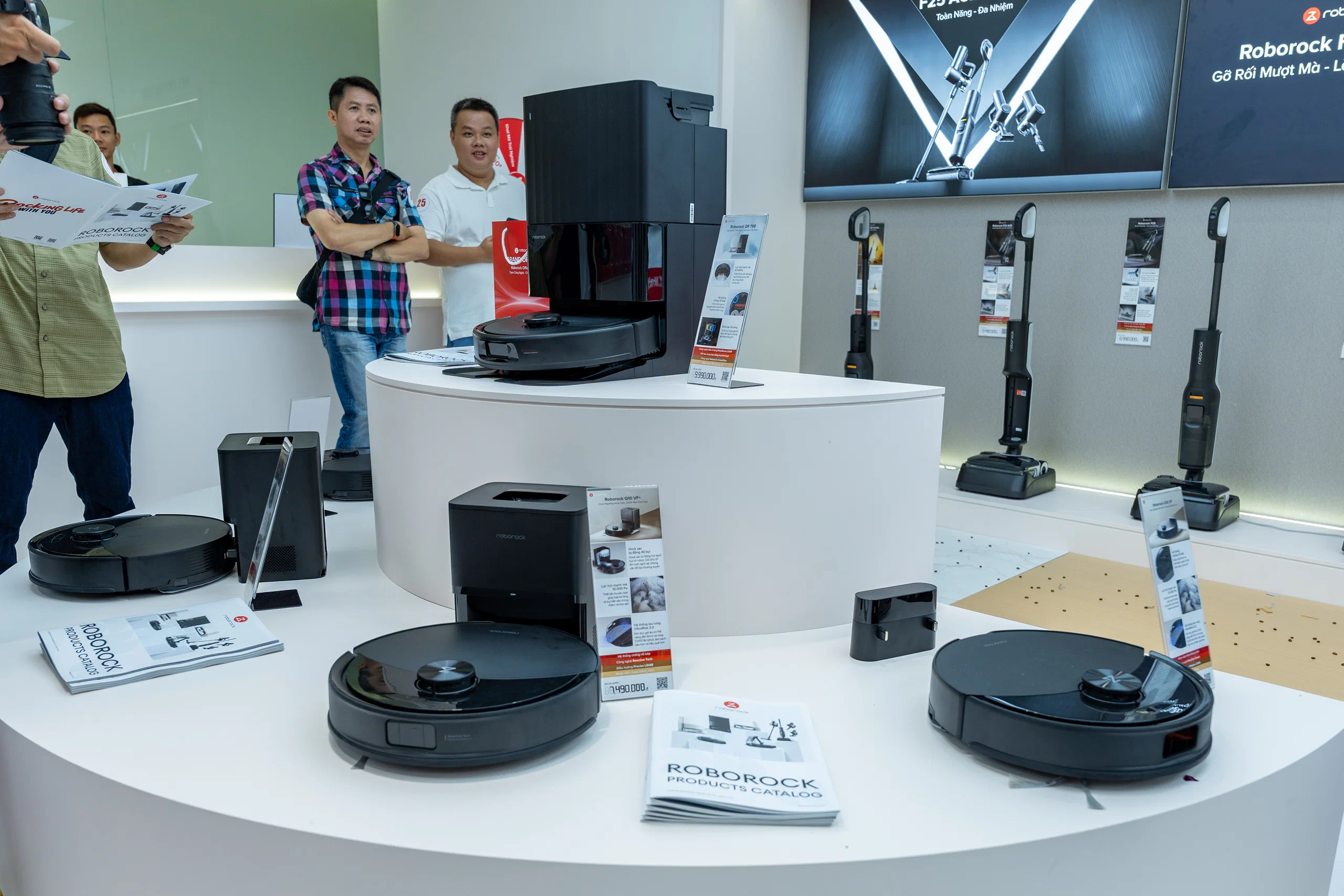 Khai trương Roborock Flagship Store - Cửa hàng trải nghiệm đầu tiên của Roborock tại Việt Nam