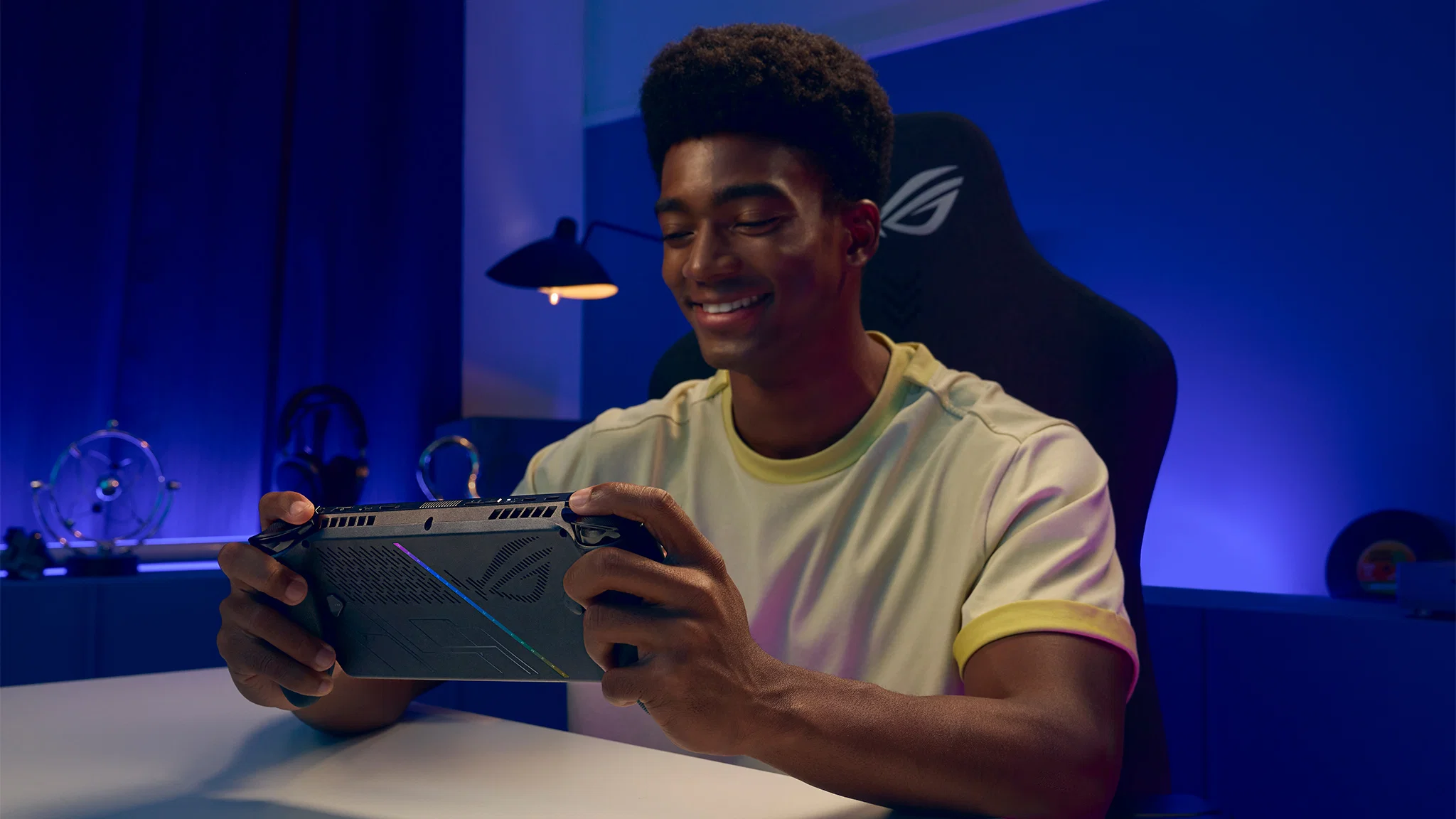 ASUS bắt tay Xbox ra mắt ROG Ally X - máy chơi game cầm tay tích hợp đa nền tảng