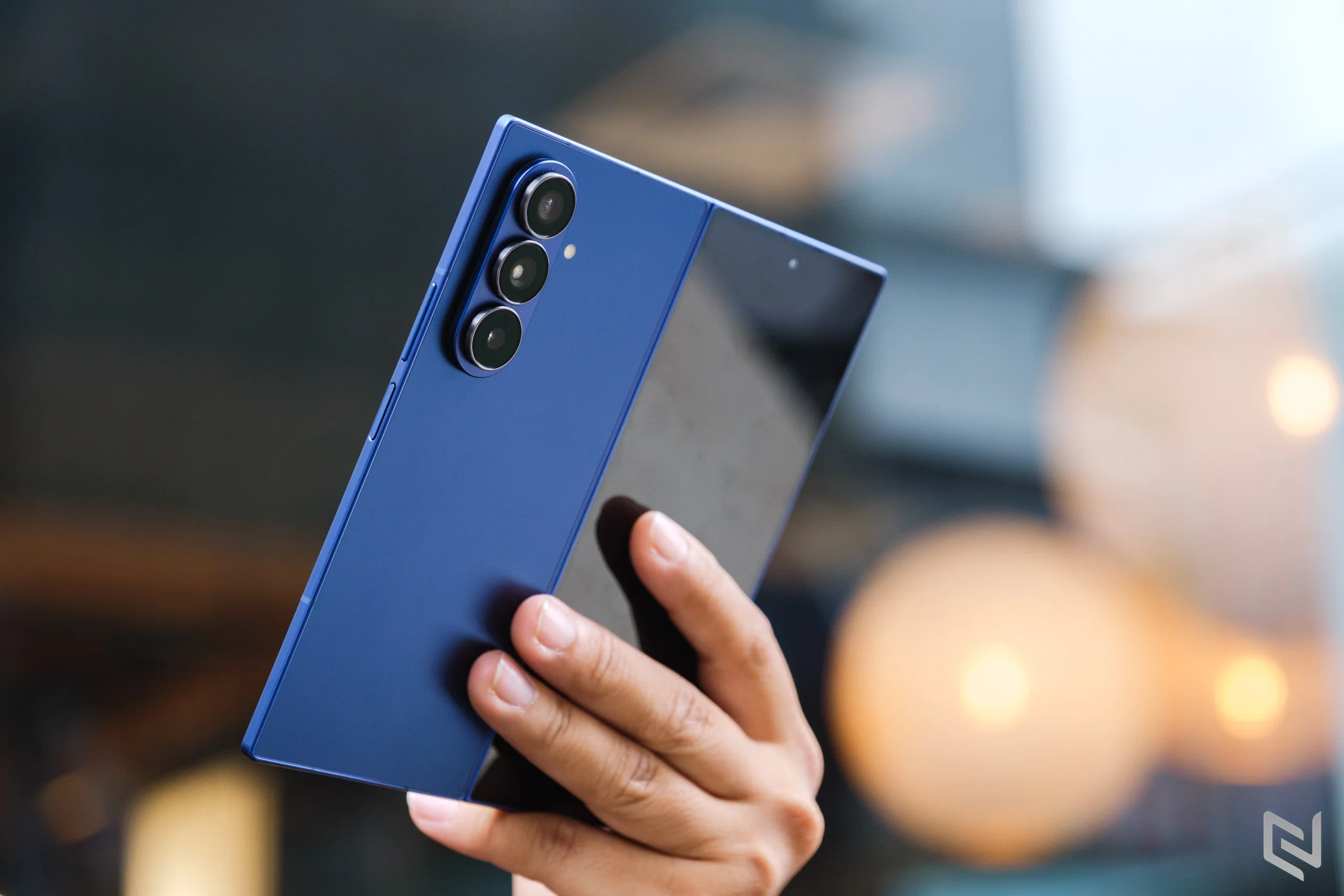 Khám phá “nhân tố X” tạo nên thiết kế Ultra Sleek gập mở linh hoạt nhất từ trước đến nay