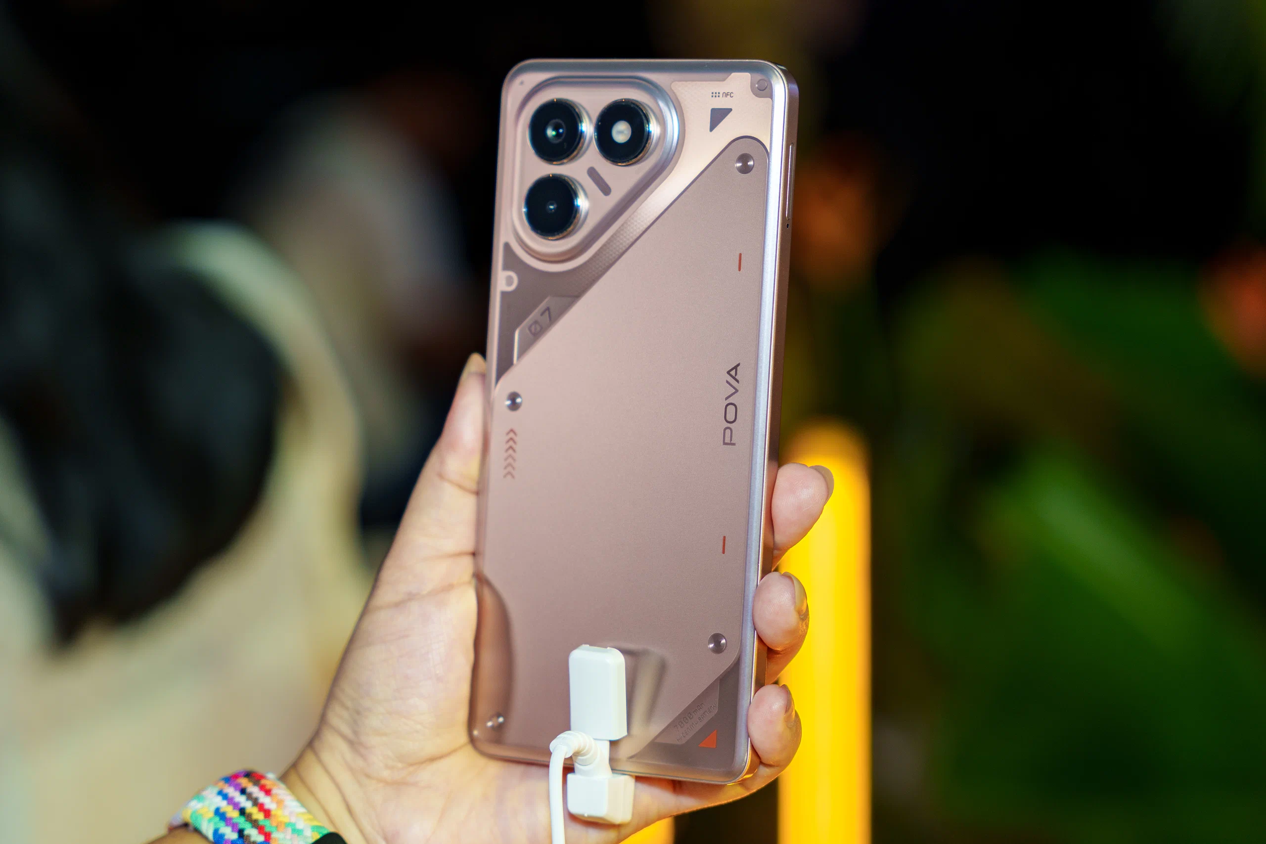 TECNO POVA 7 ra mắt: Pin 7,000mAh, hiệu năng AI Gaming mạnh mẽ