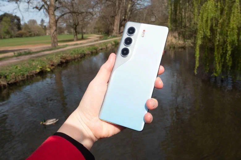 TECNO CAMON 40: Smartphone mỏng nhẹ, bền bỉ chuẩn IP66, giá tốt tại Di Động Việt