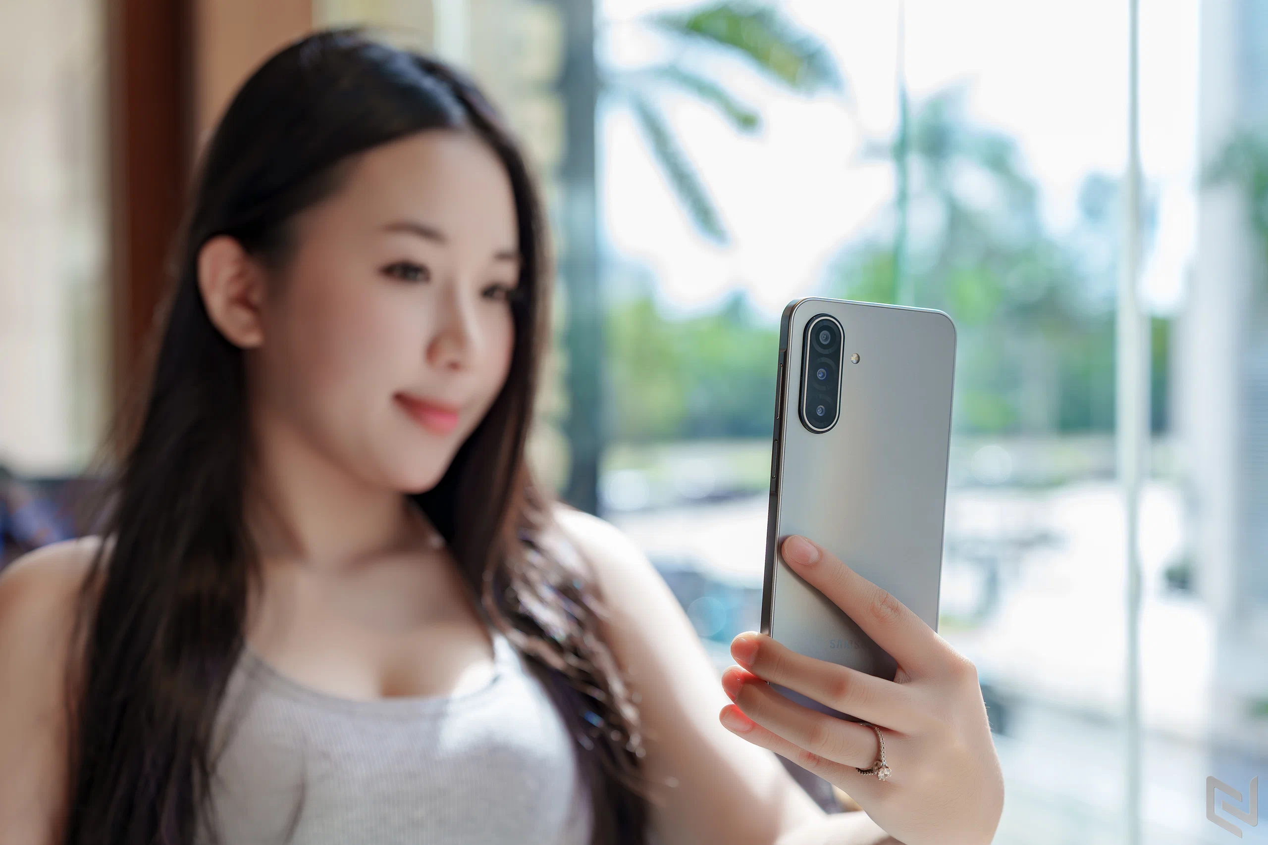Đánh giá Galaxy A17 5G: Màn hình lớn 90Hz mượt mà, pin lâu, AI hữu ích cho tất cả mọi người