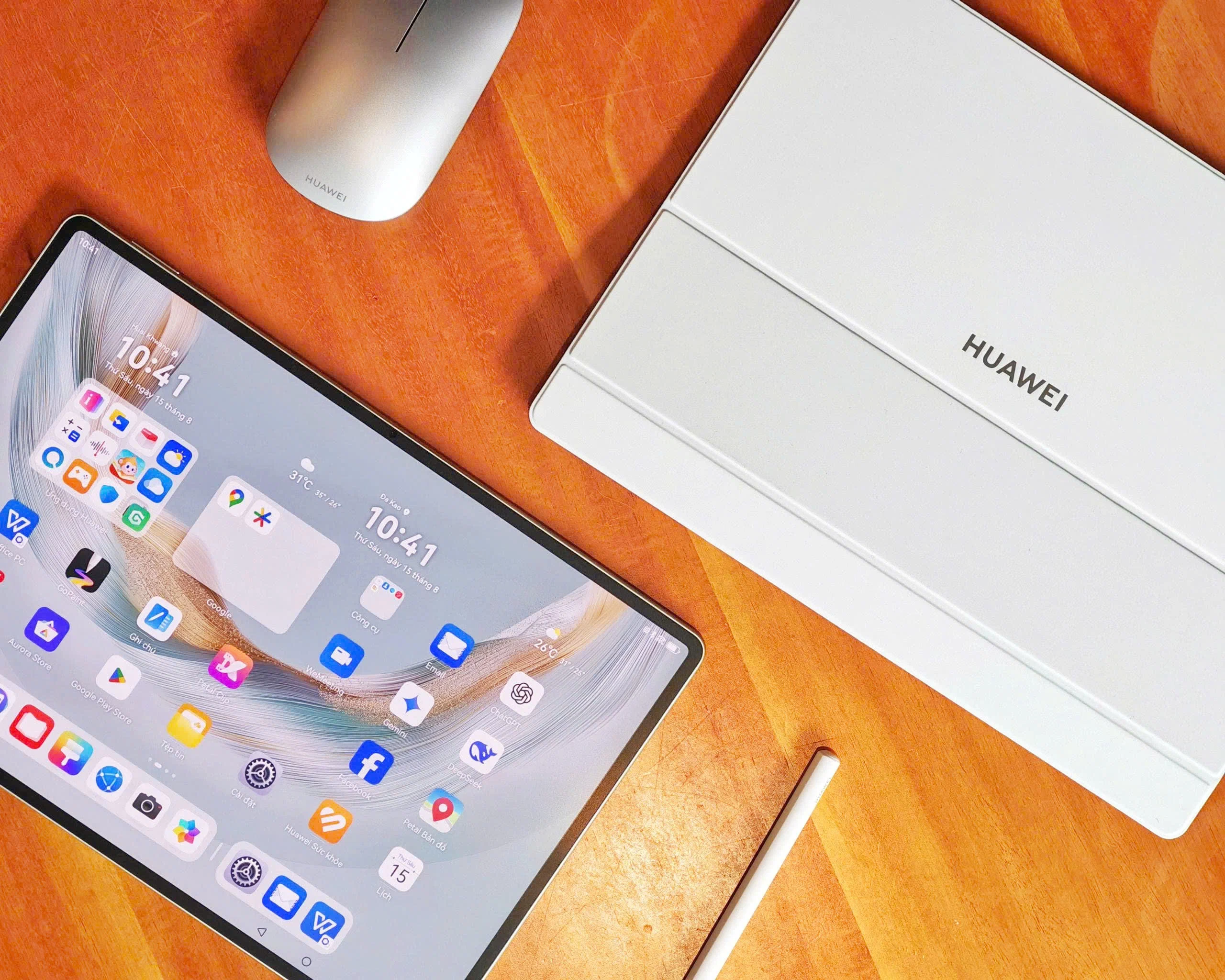 HUAWEI MatePad Pro 12.2 inch: Tablet 3 trong 1 với màn hình PaperMatte và hiệu suất như laptop