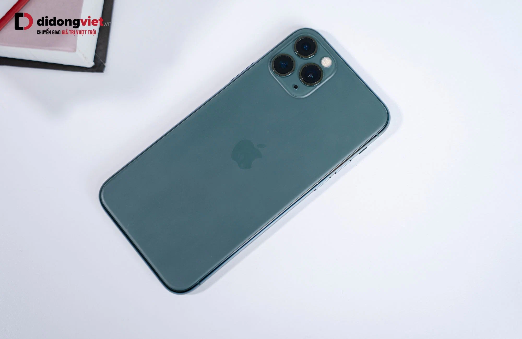 Thị trường iPhone cũ sôi động trước làn sóng thay đổi thuế