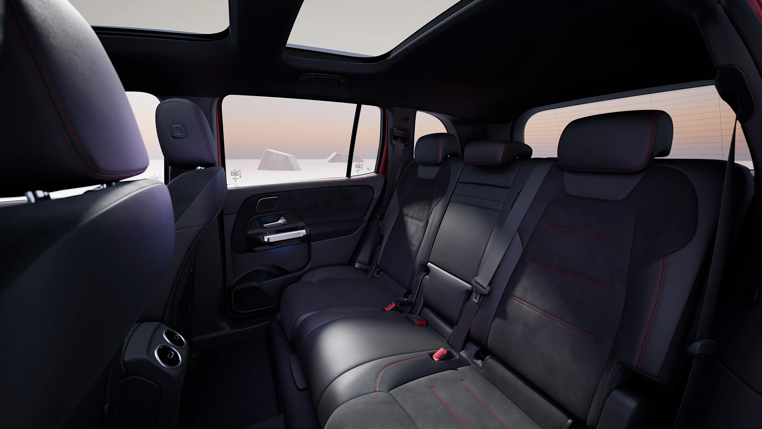 Mercedes-Benz EQB 250+ FL ra mắt: SUV điện hạng sang giá 2,309,000,000 VND